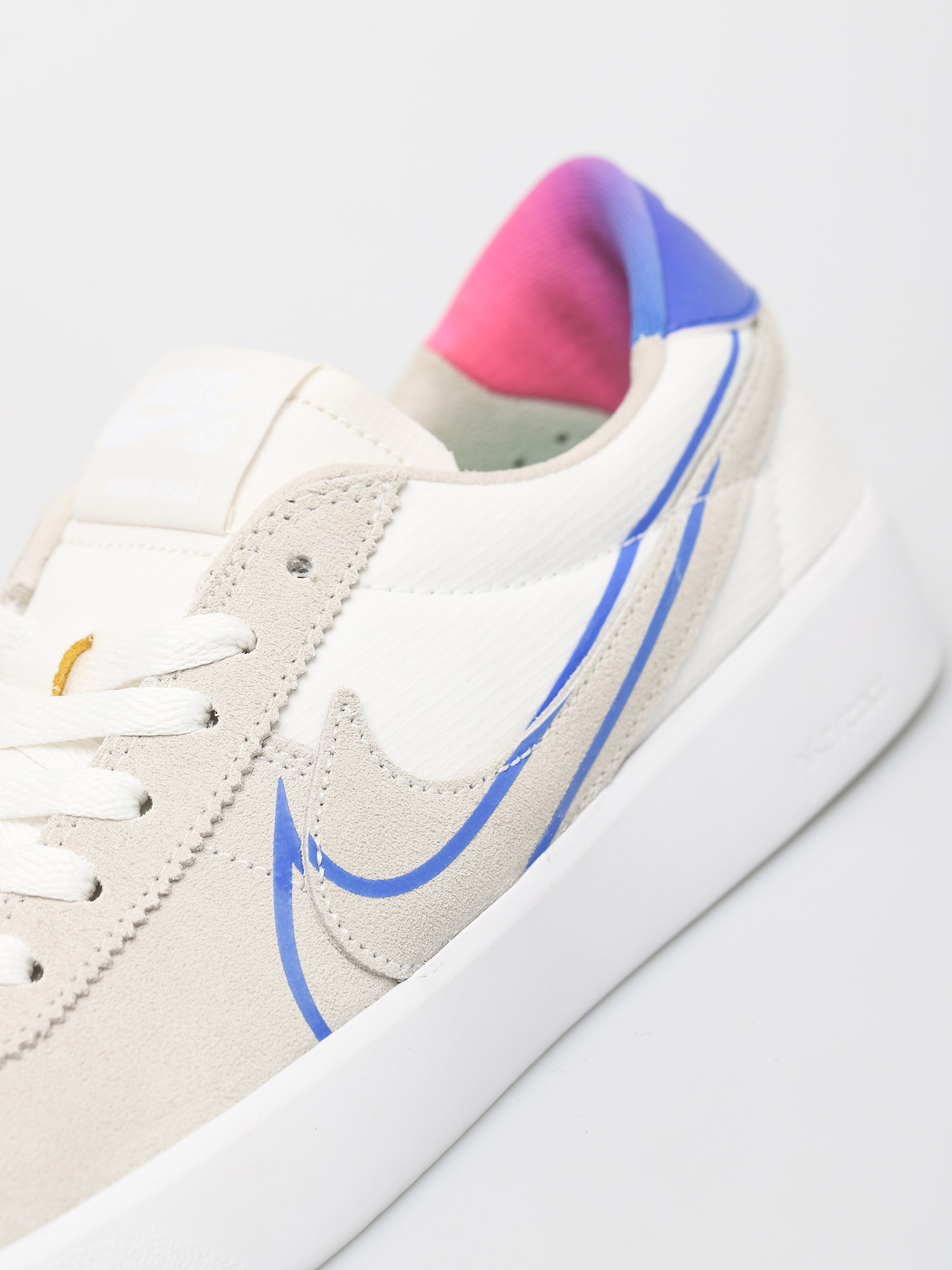 Nike SB Bruin React T Shoes (summit white/racer blue pink blast)