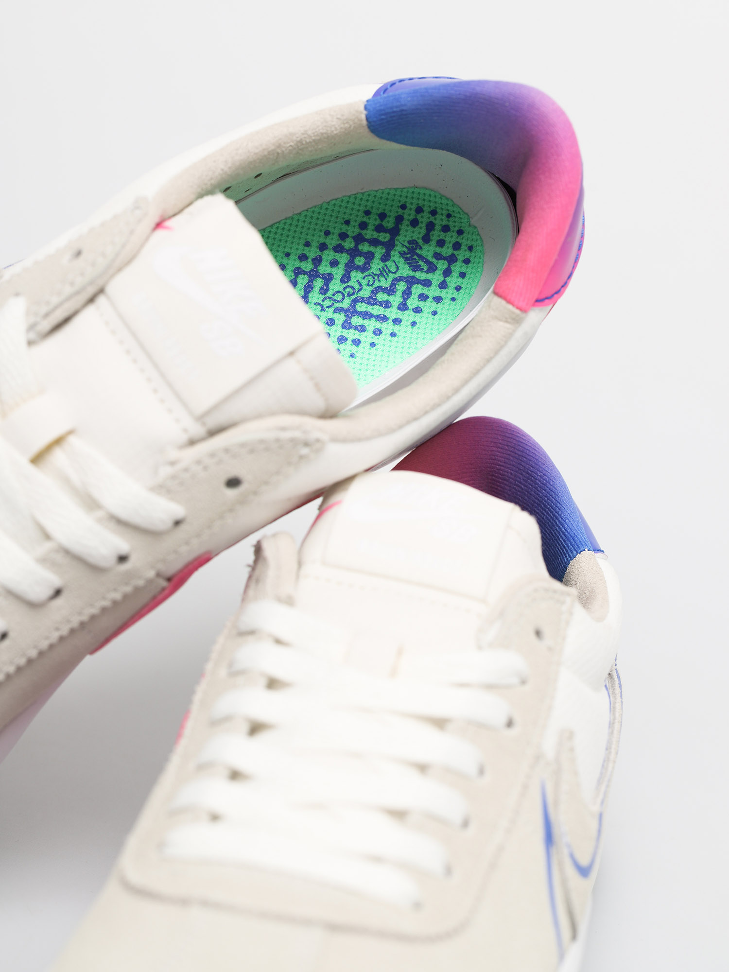 Nike SB Bruin React T Shoes (summit white/racer blue pink blast)
