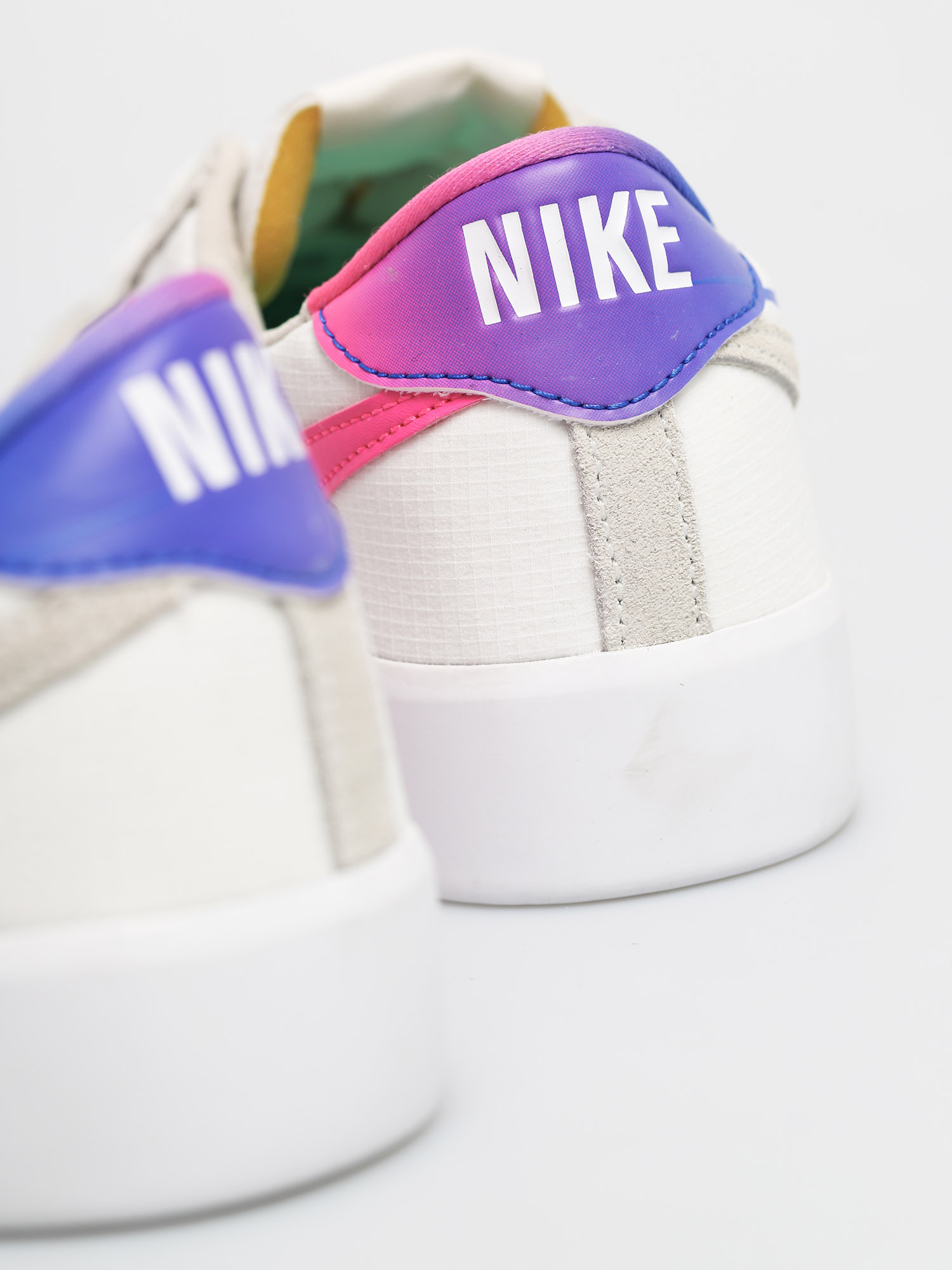 Nike SB Bruin React T Shoes (summit white/racer blue pink blast)