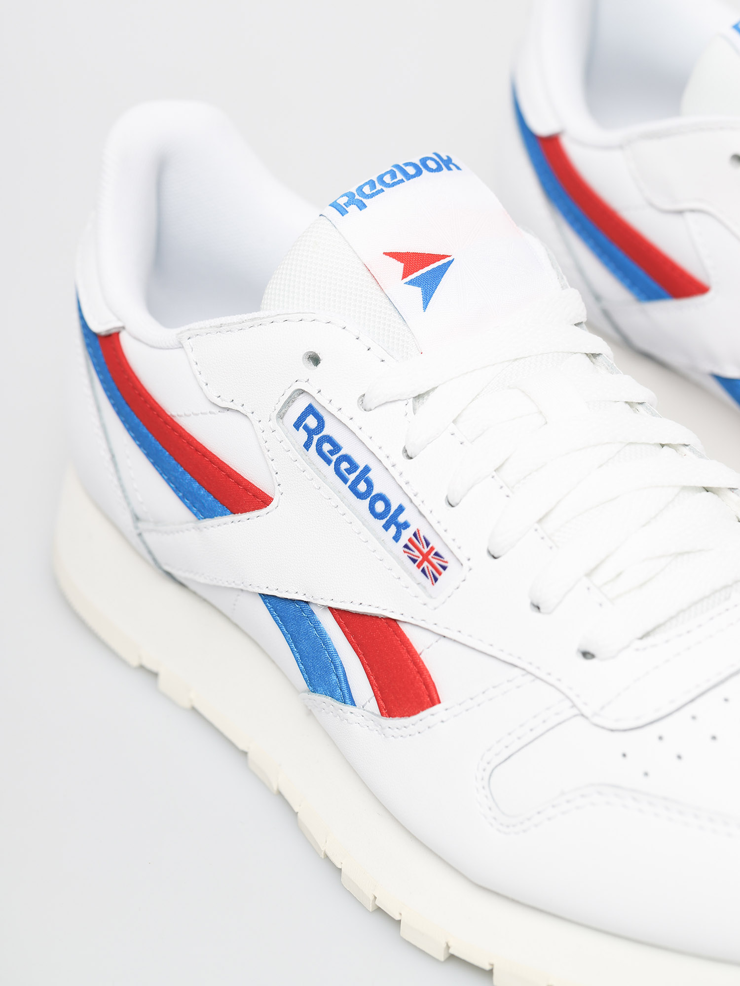 Reebok Classic Leather Shoes (white/insred/dynblu)