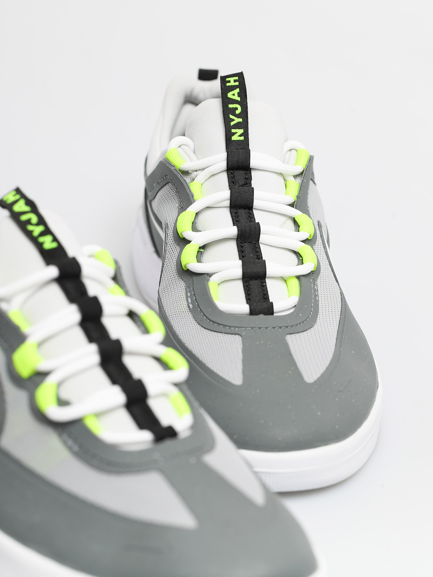 Nike SB Nyjah Free 2 0 Shoes (smoke grey/white lt smoke grey)