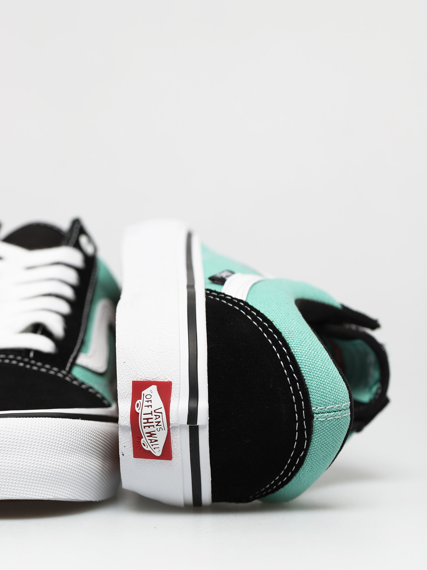 Vans Old Skool Pro Shoes (black/jade)