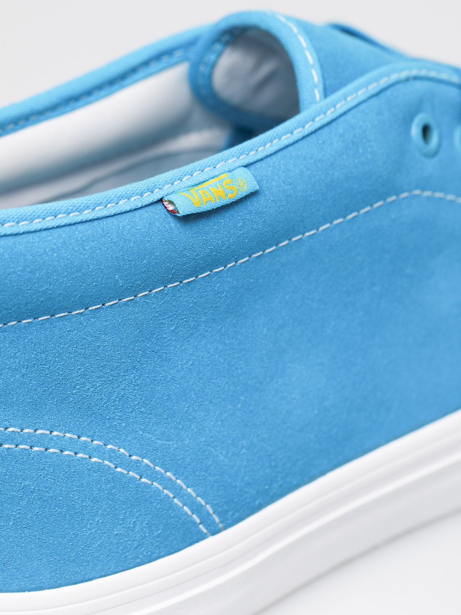 Vans x The Simpsons Chukka Pro Shoes (bart blue/white)
