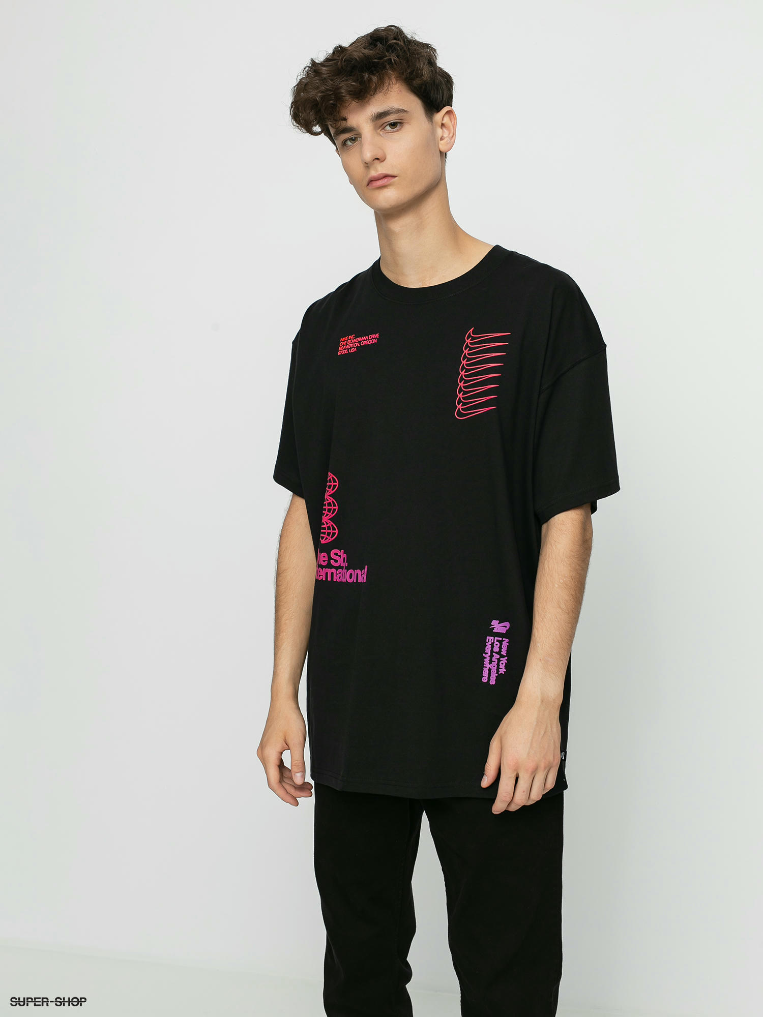 Nike SB International T-shirt (black)