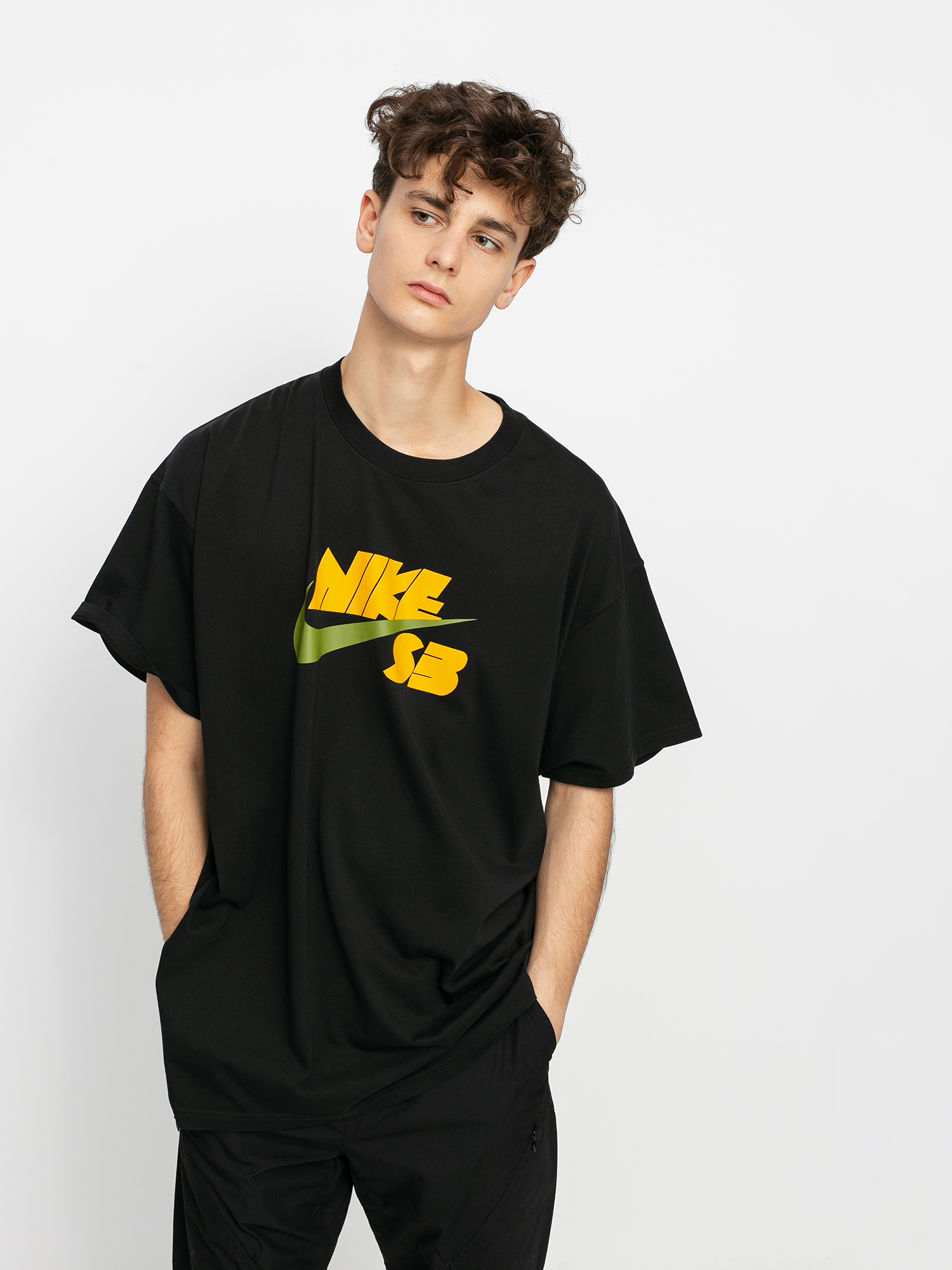 Nike SB Ssnl Logo T-shirt (black)