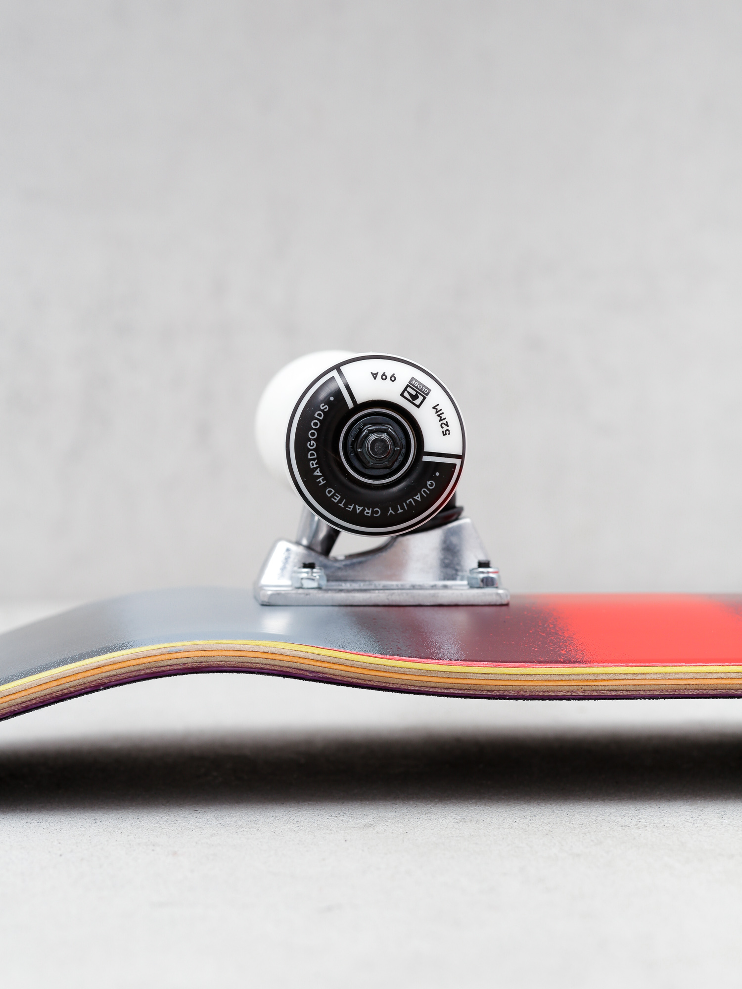 Globe G1 Full On Skateboard (charcoal/chromantic)