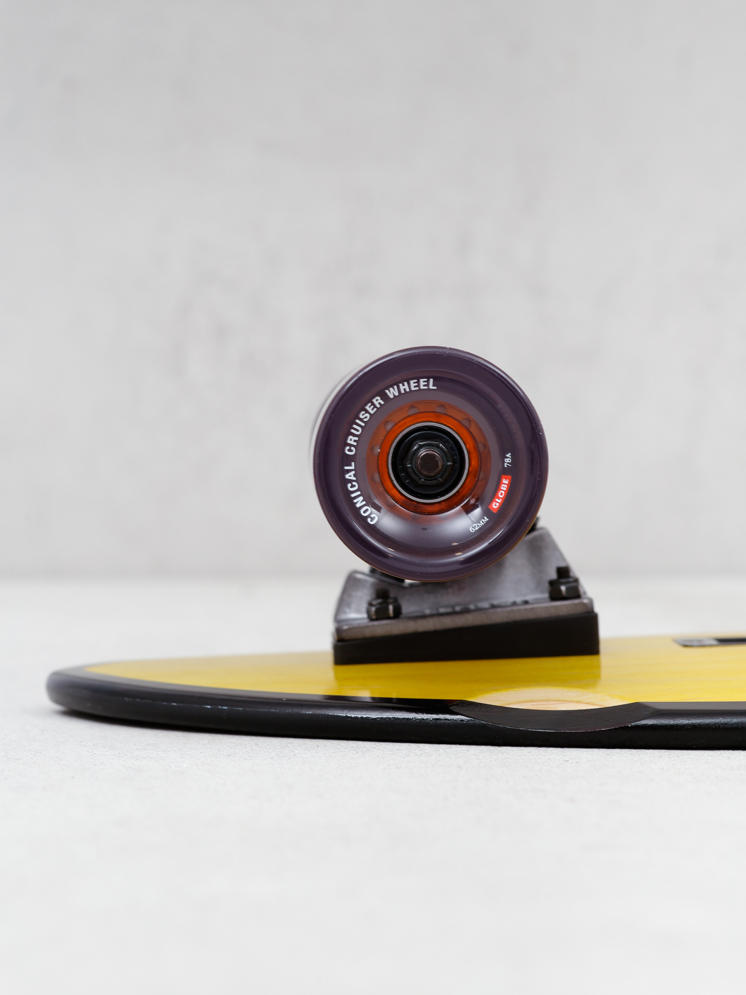 Globe Big Blazer Cruiser (washed yellow)