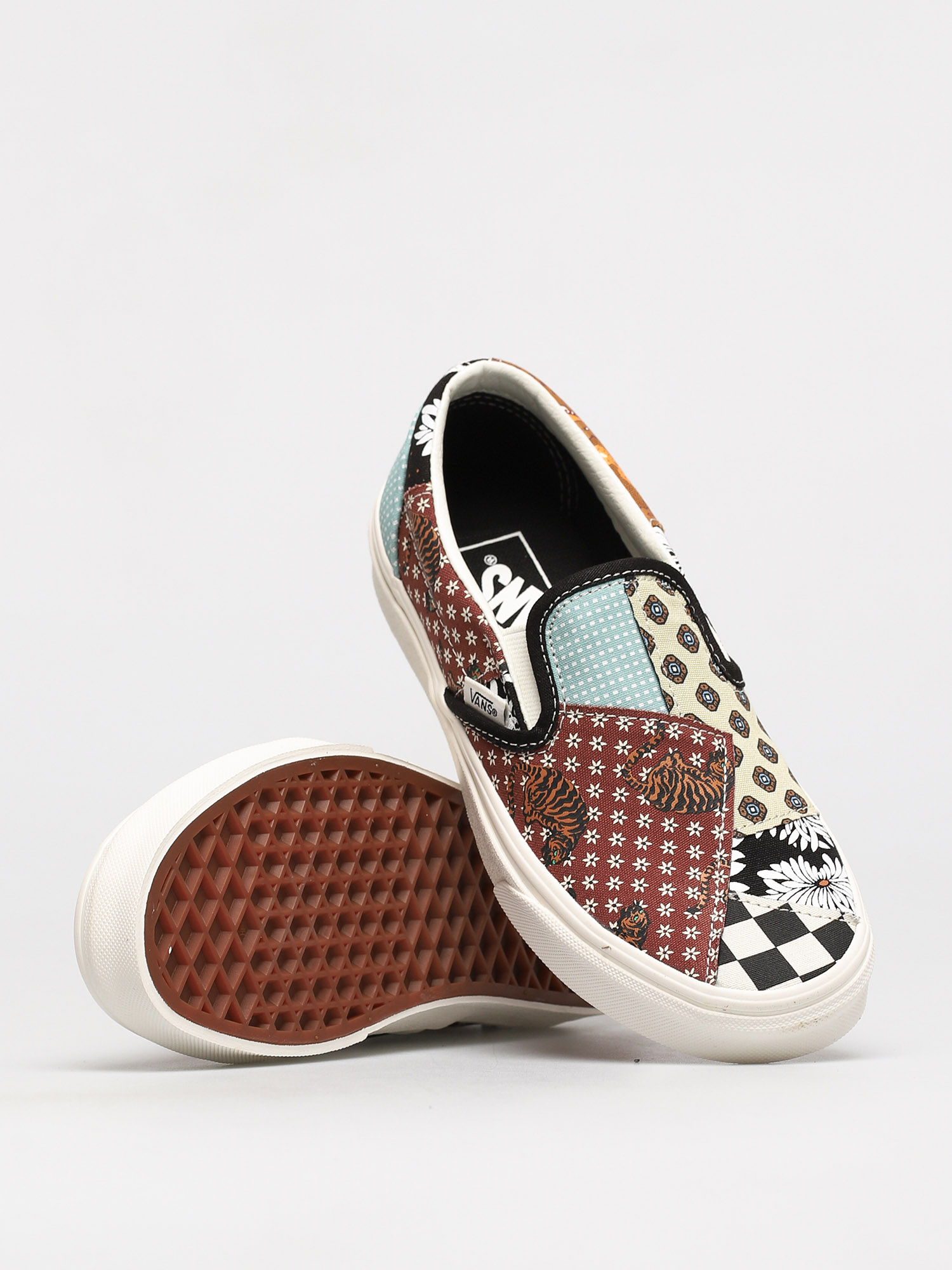 Vans Classic Slip On Shoes (tiger patchwork/blktrwht)