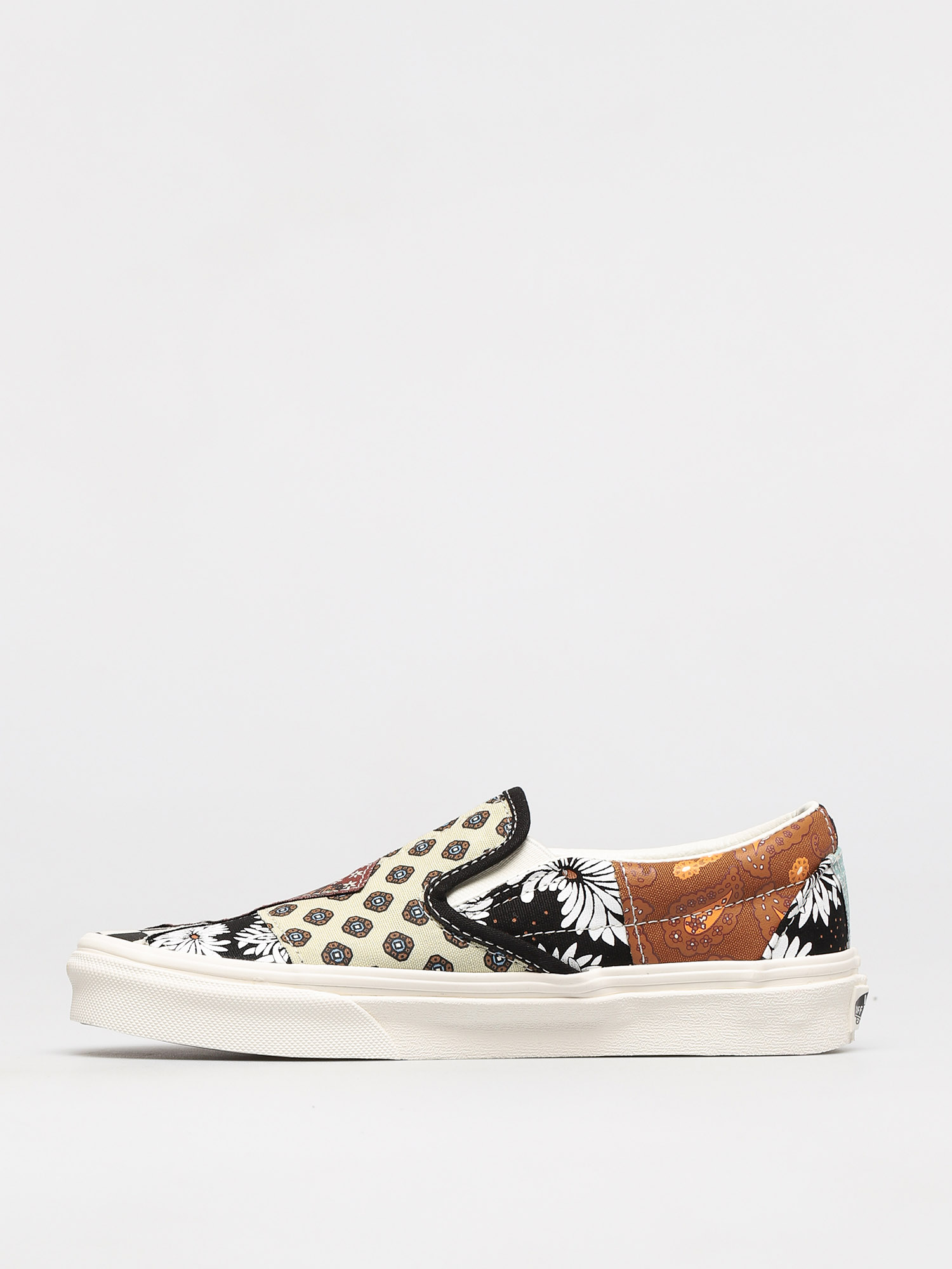 Vans Classic Slip On Shoes (tiger patchwork/blktrwht)