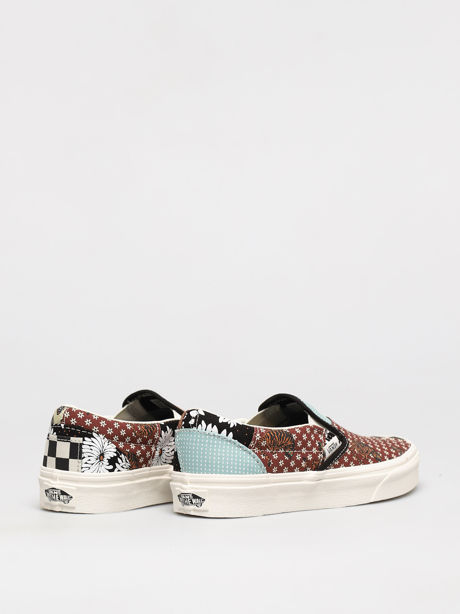 Vans Classic Slip On Shoes (tiger patchwork/blktrwht)