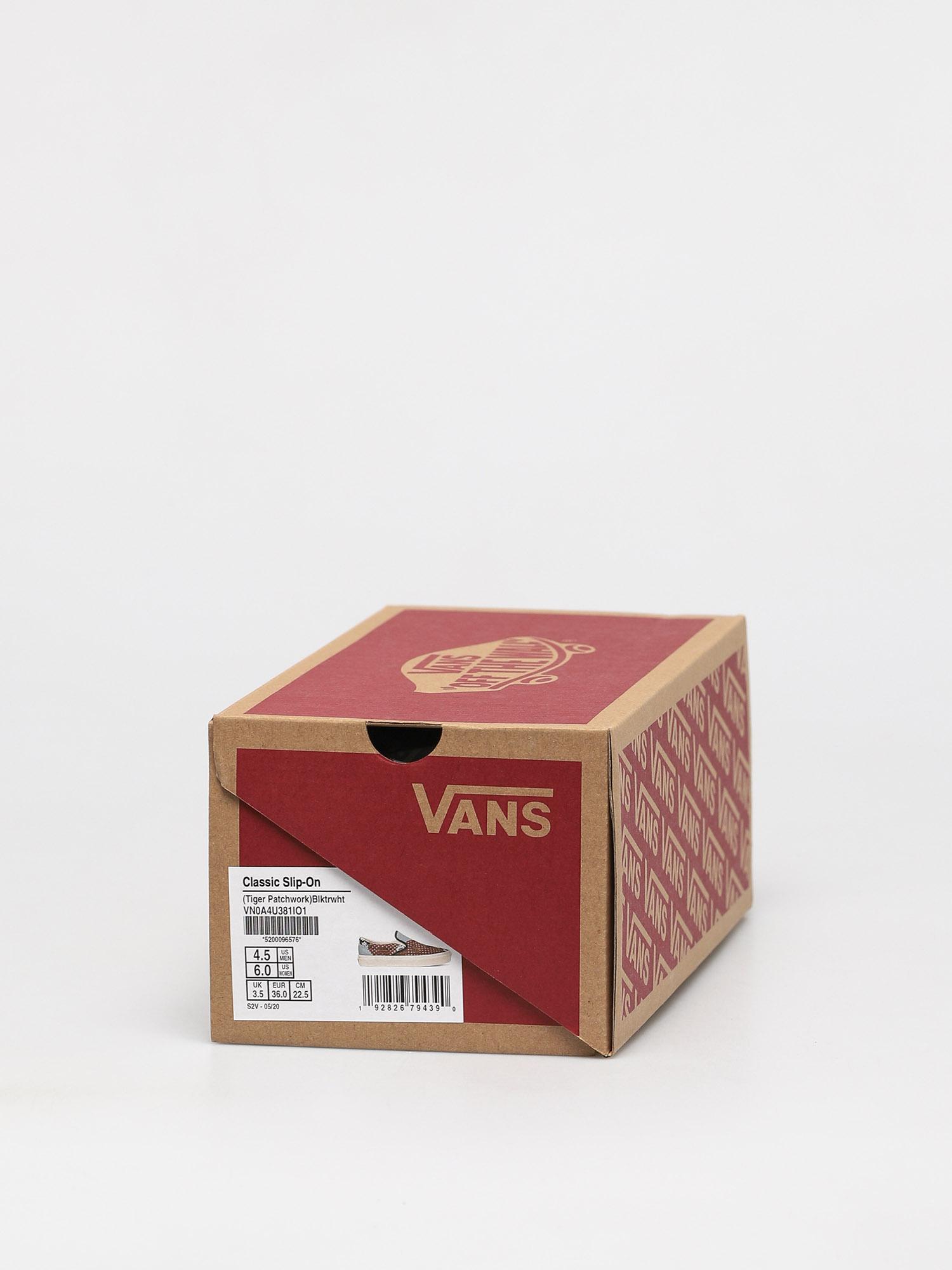 Vans Classic Slip On Shoes (tiger patchwork/blktrwht)