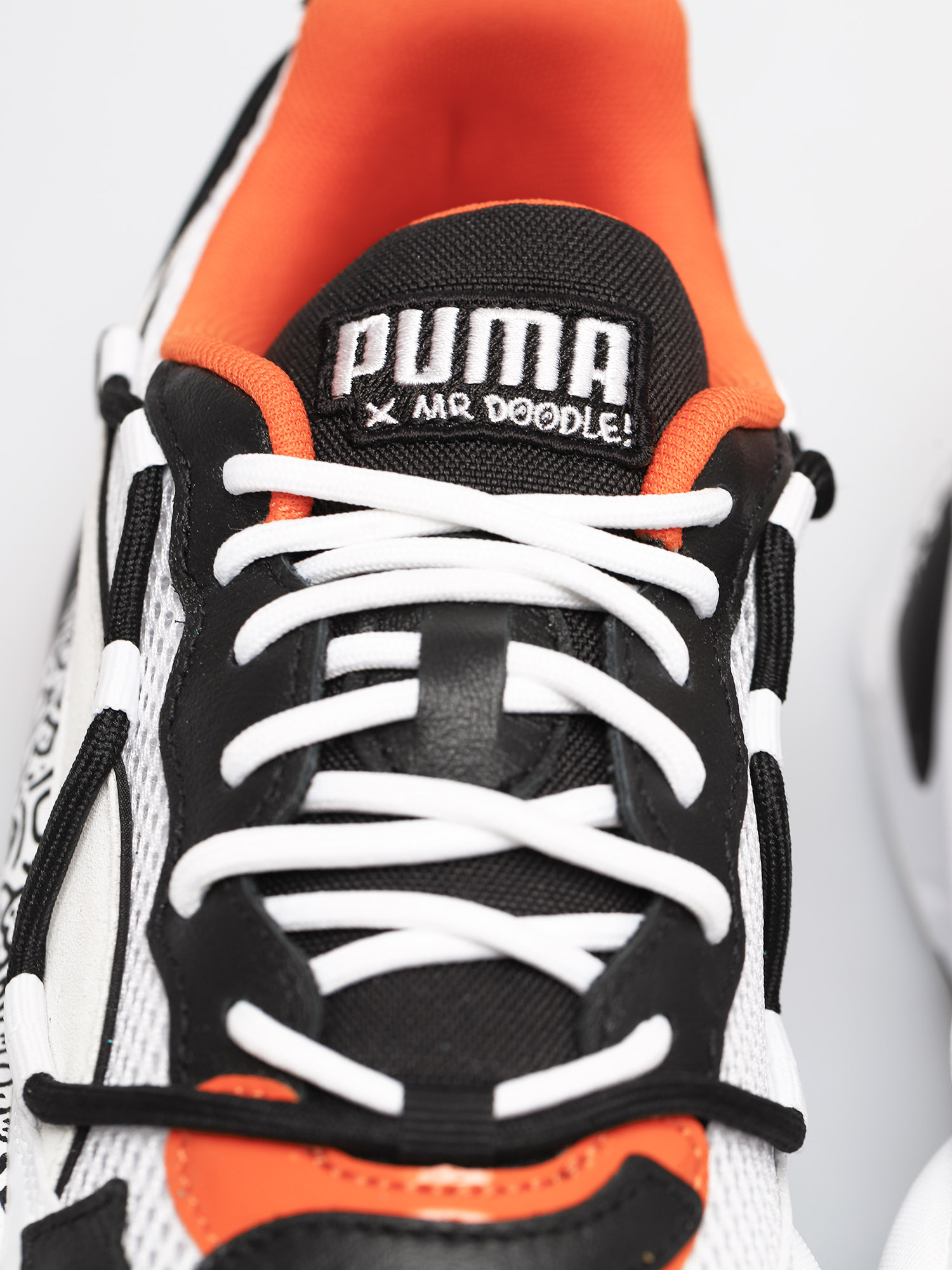 Puma Rs 2K Mr Doodle Shoes (white/black)