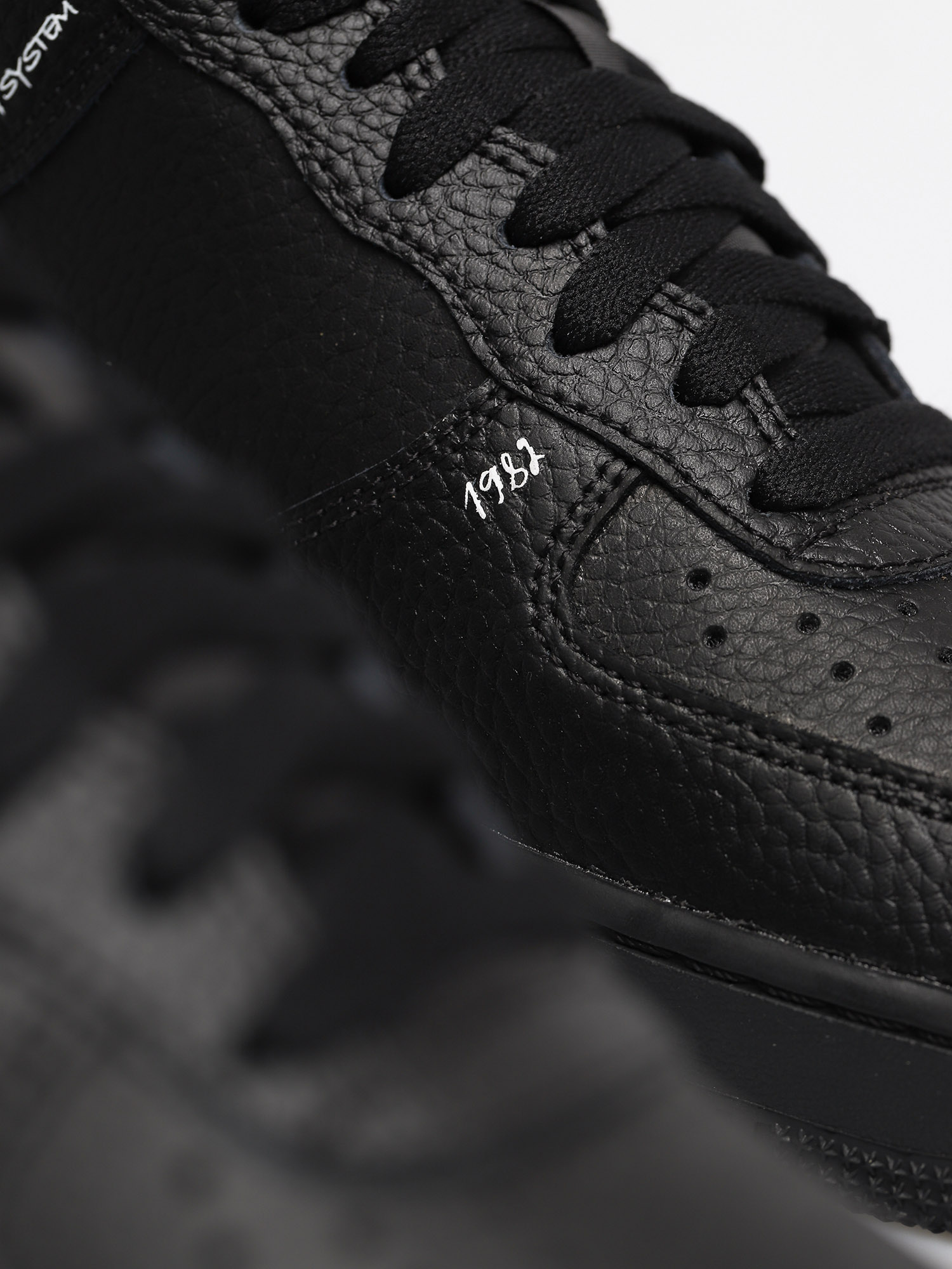 Nike Air Force 1 Lv8 Utility Shoes (black/white black)