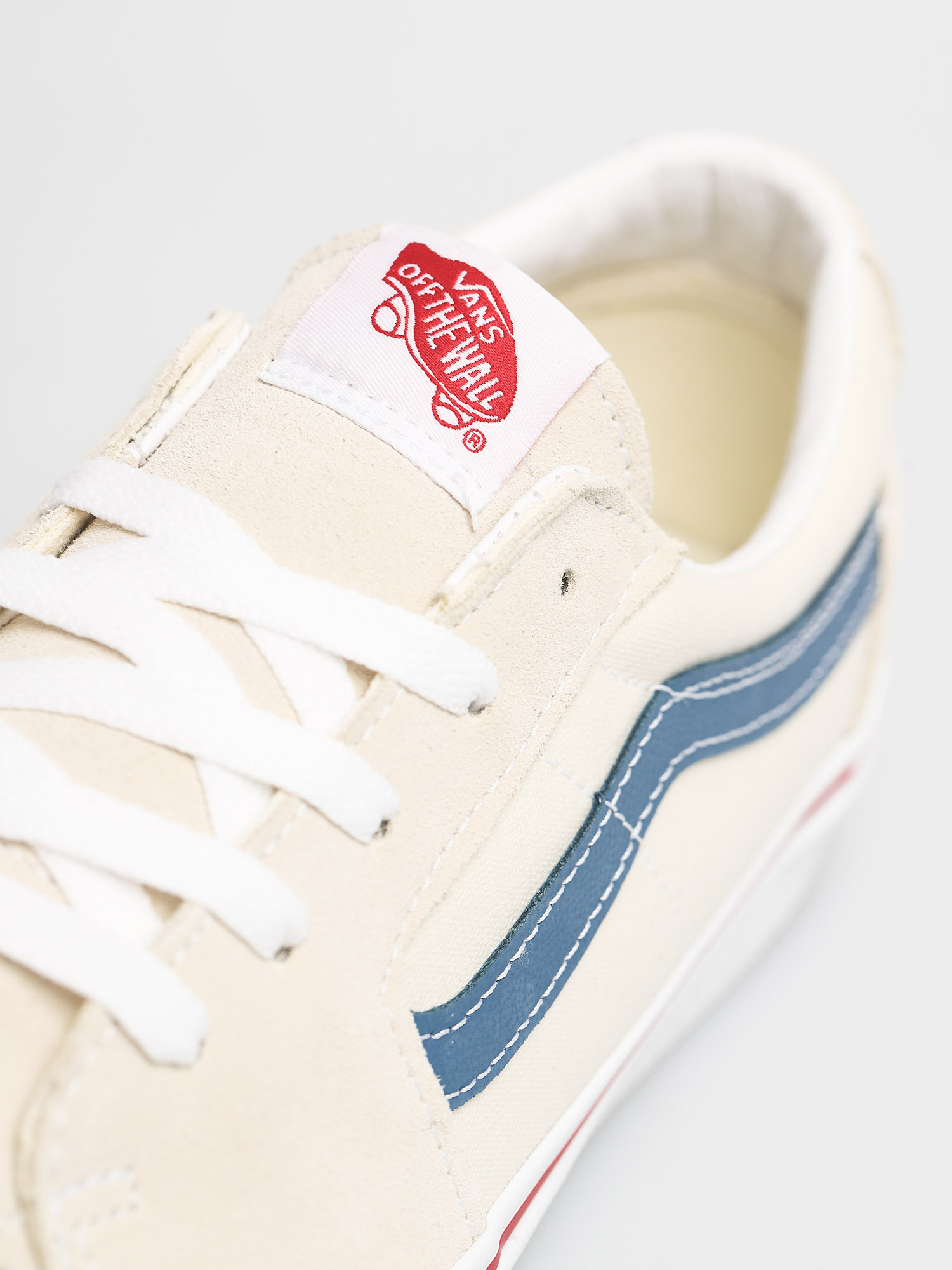 Vans Sk8 Low Shoes (classic white/navy)