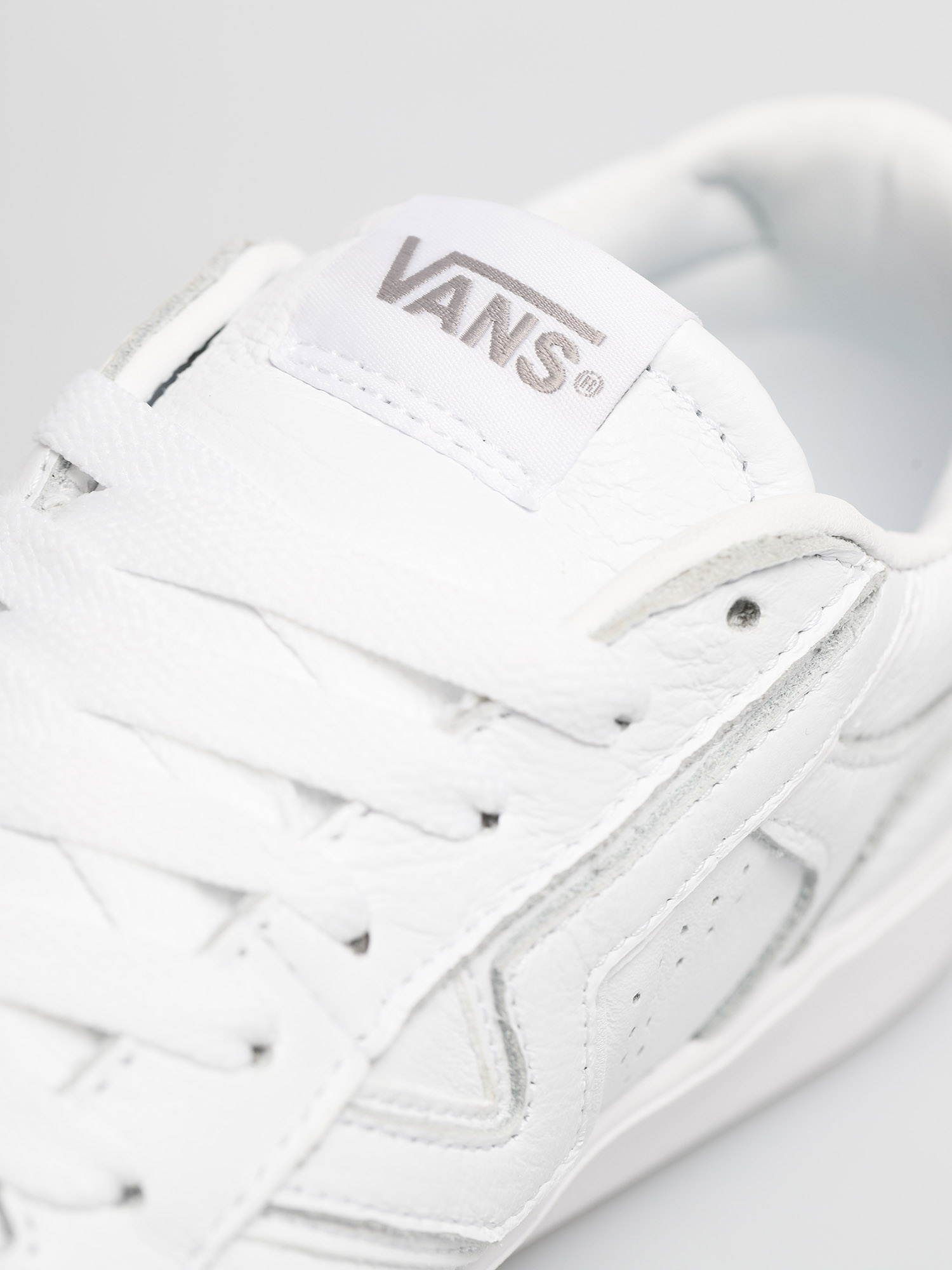 Vans Lowland Cc Shoes (leather/truewht/truewht)
