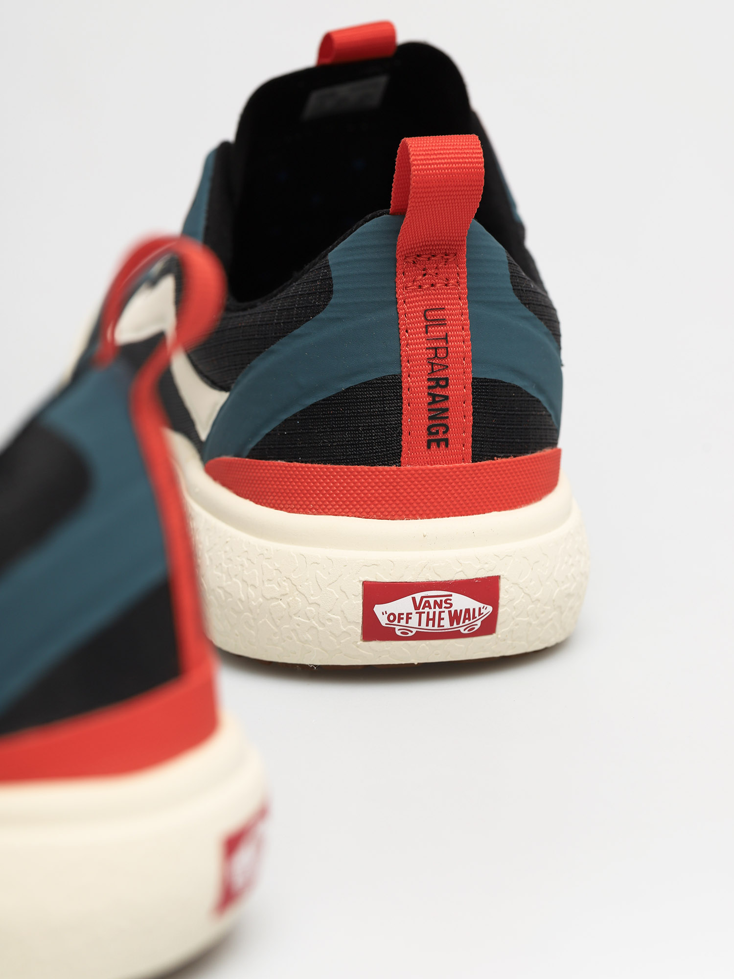 Vans Ultrarange Exo Shoes (atlantic deep/antique wht)