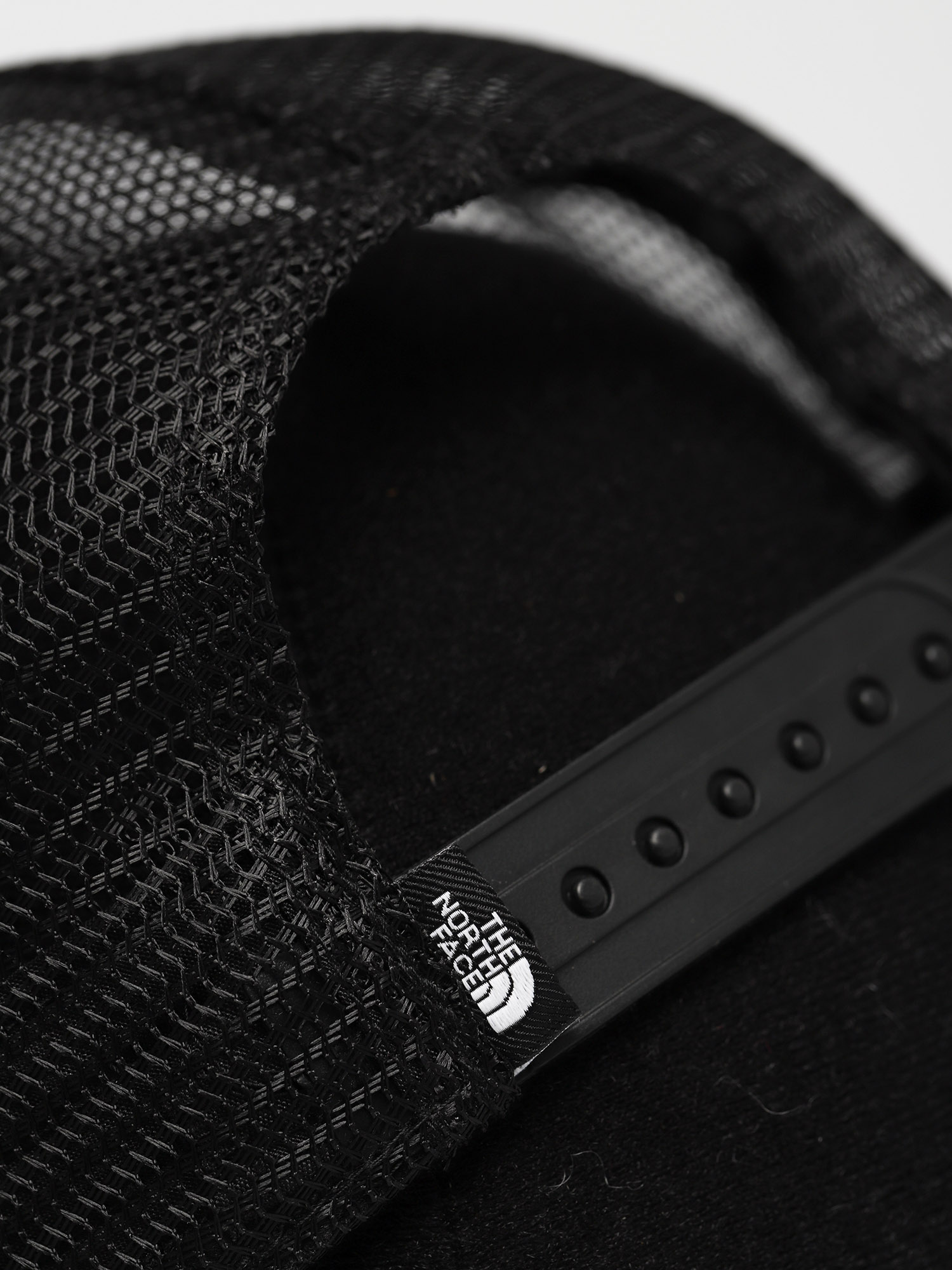 The North Face TNF Logo Trucker ZD Cap (clearlakebluhimalayncmprt)