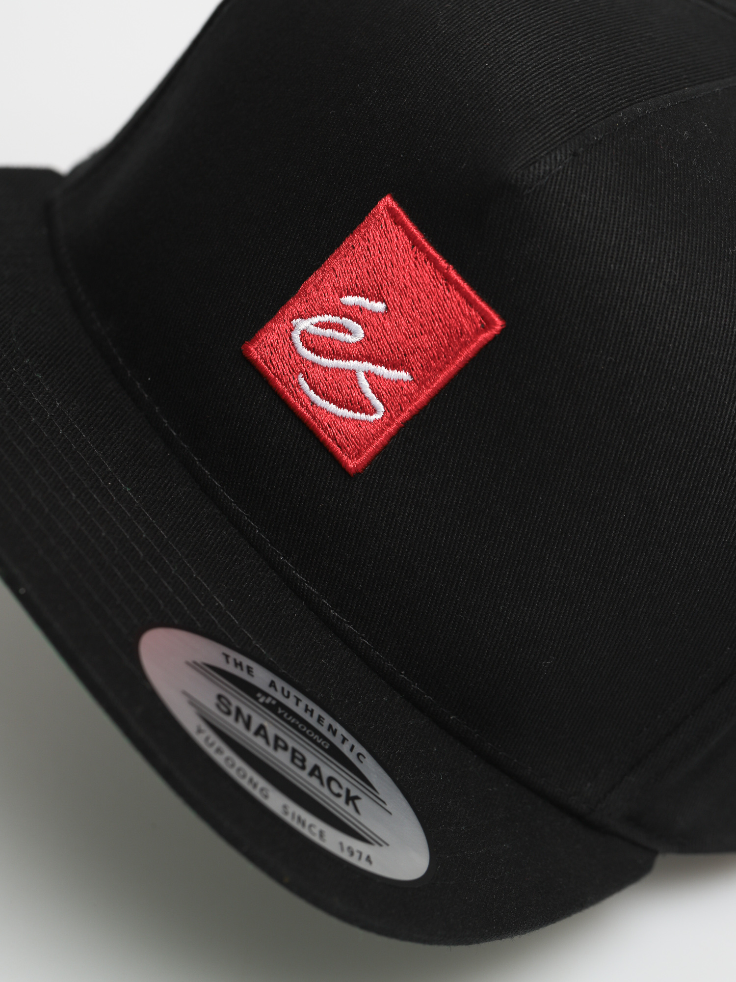 eS Main Block Snapback ZD Cap (black)
