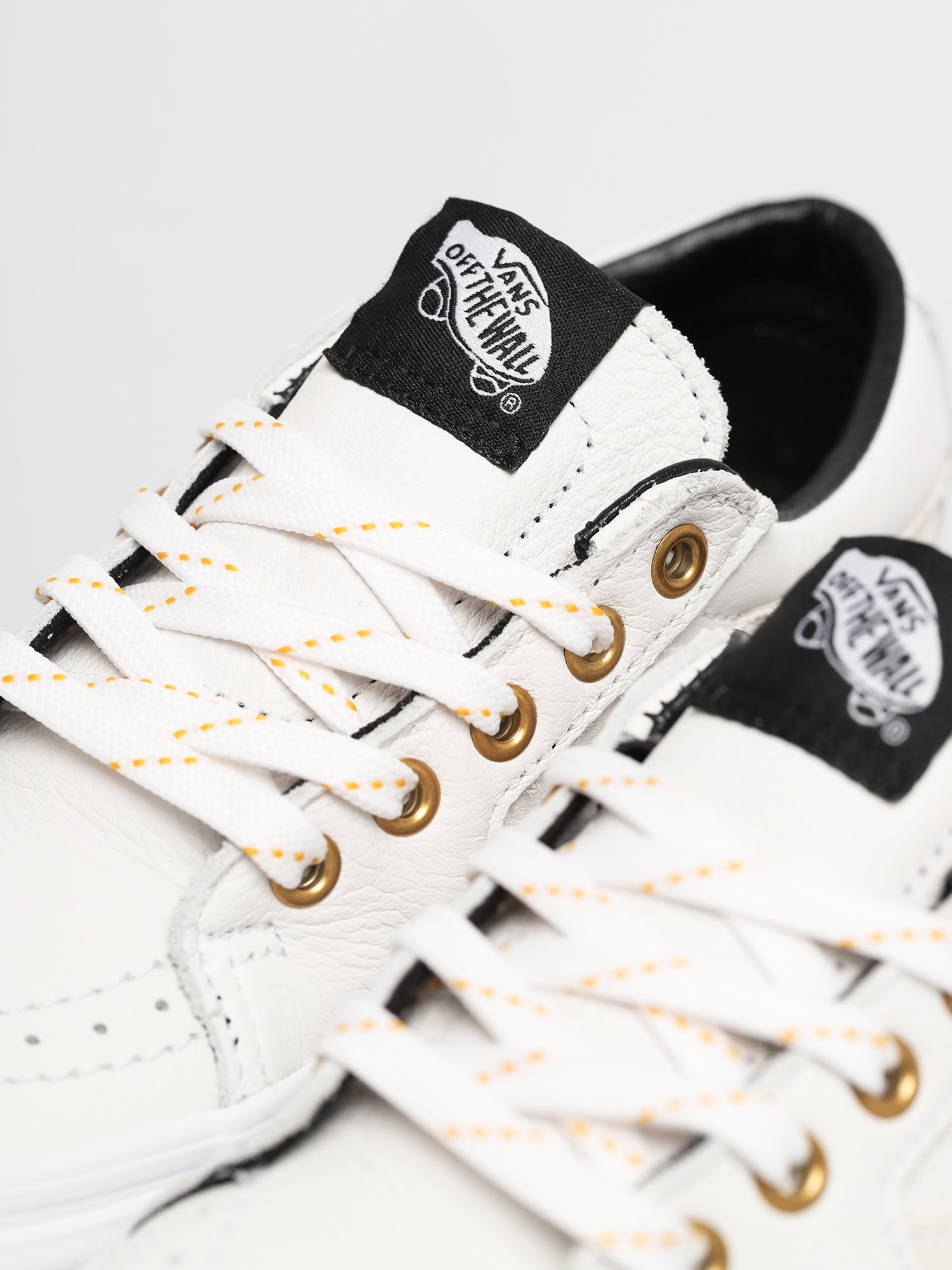 Vans Sk8 Low Shoes (leather/true white)
