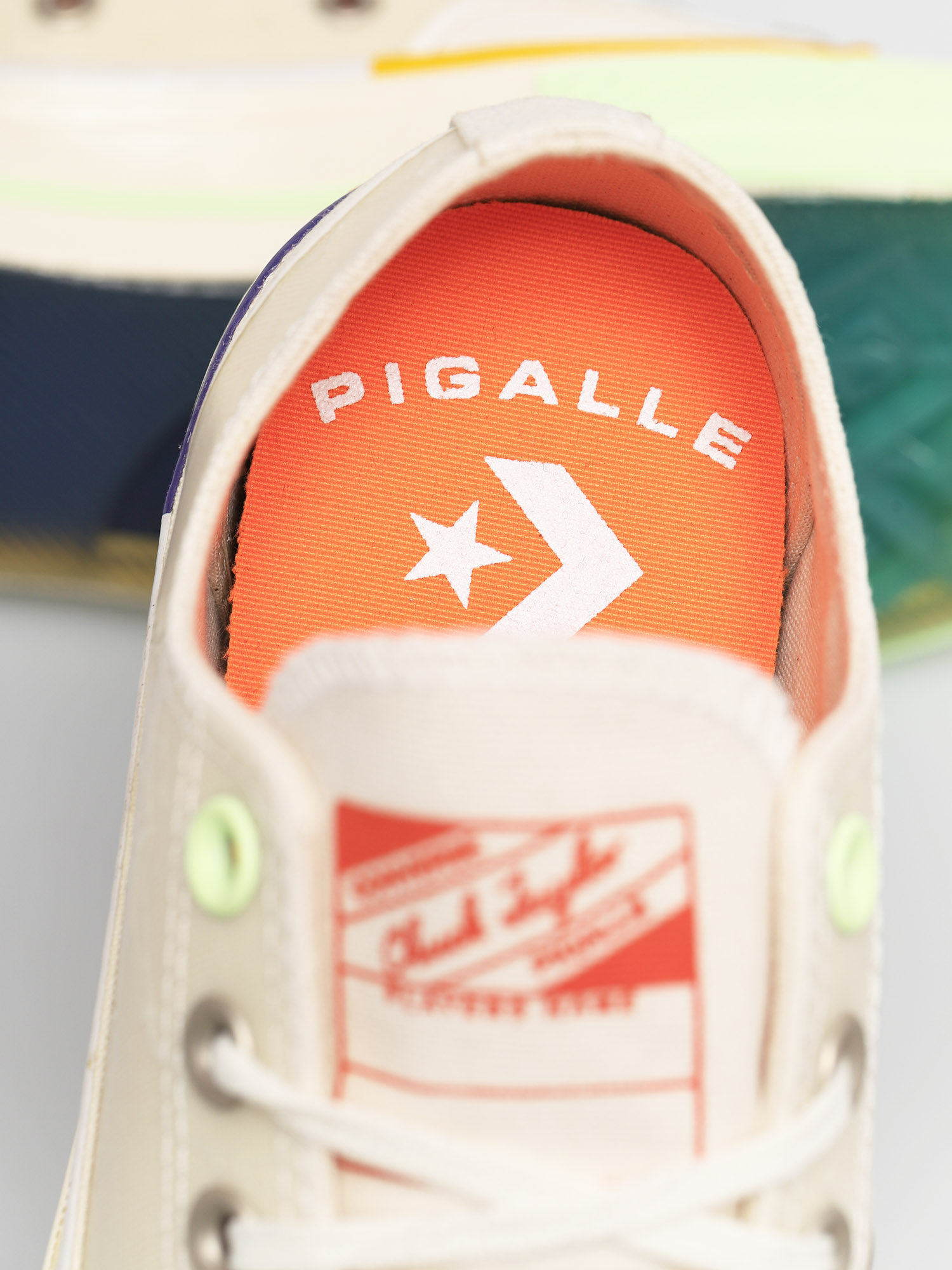 Converse X PIGALLE  Chuck 70 Ox Chucks (white/barely volt)