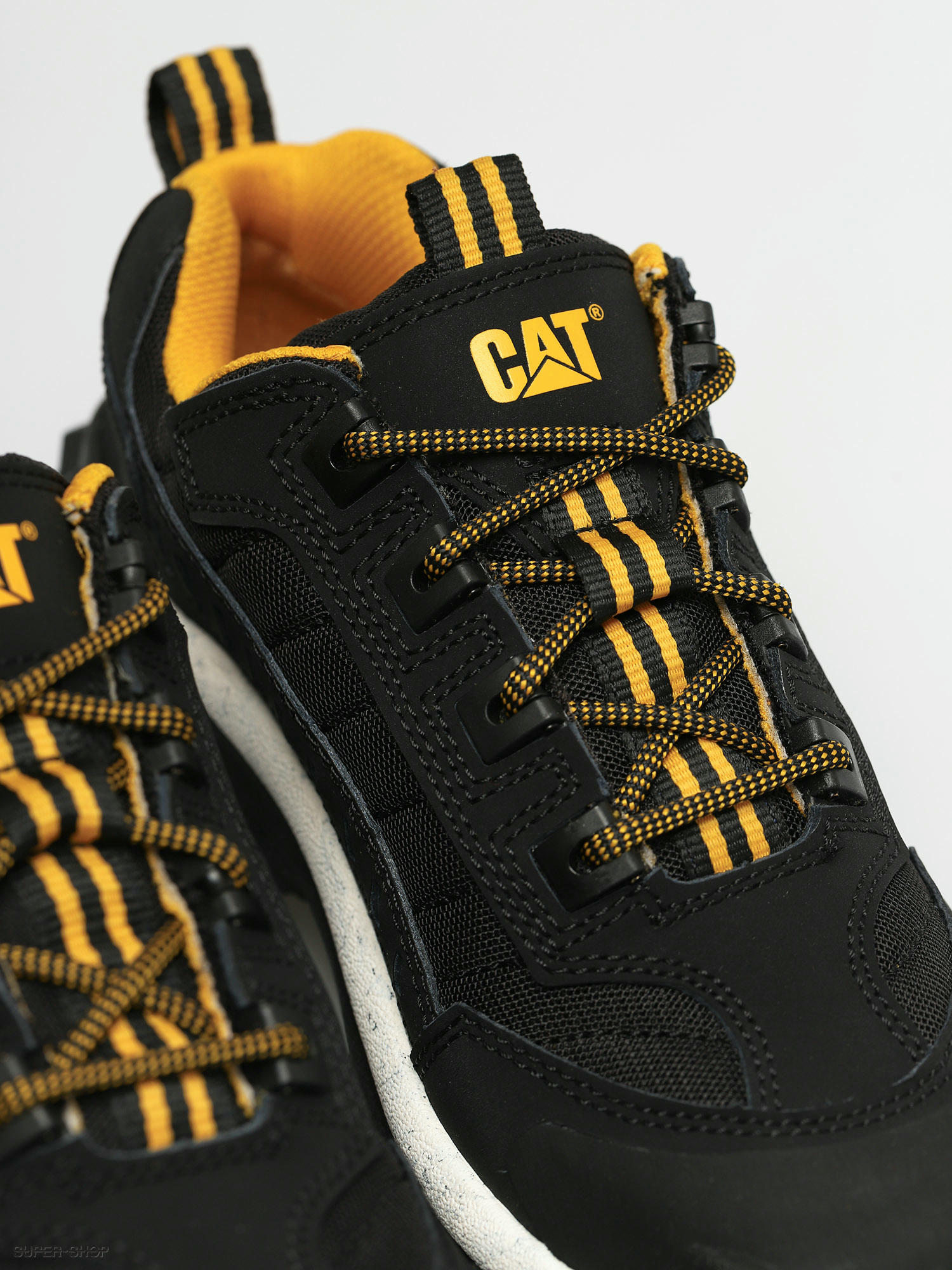 Caterpillar top shoes black