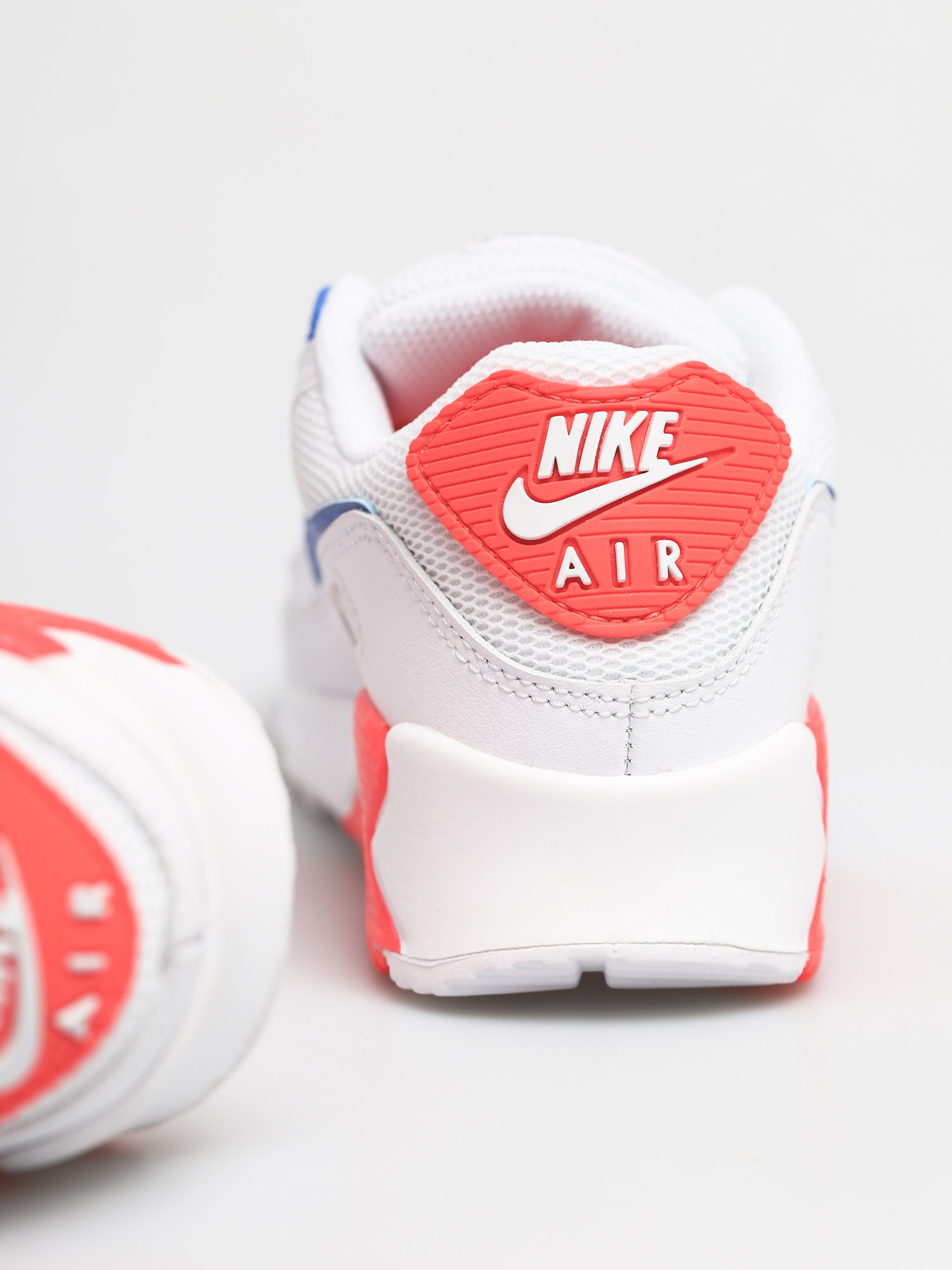 Nike Air Max 90 Shoes Wmn (white/racer blue flash crimson)