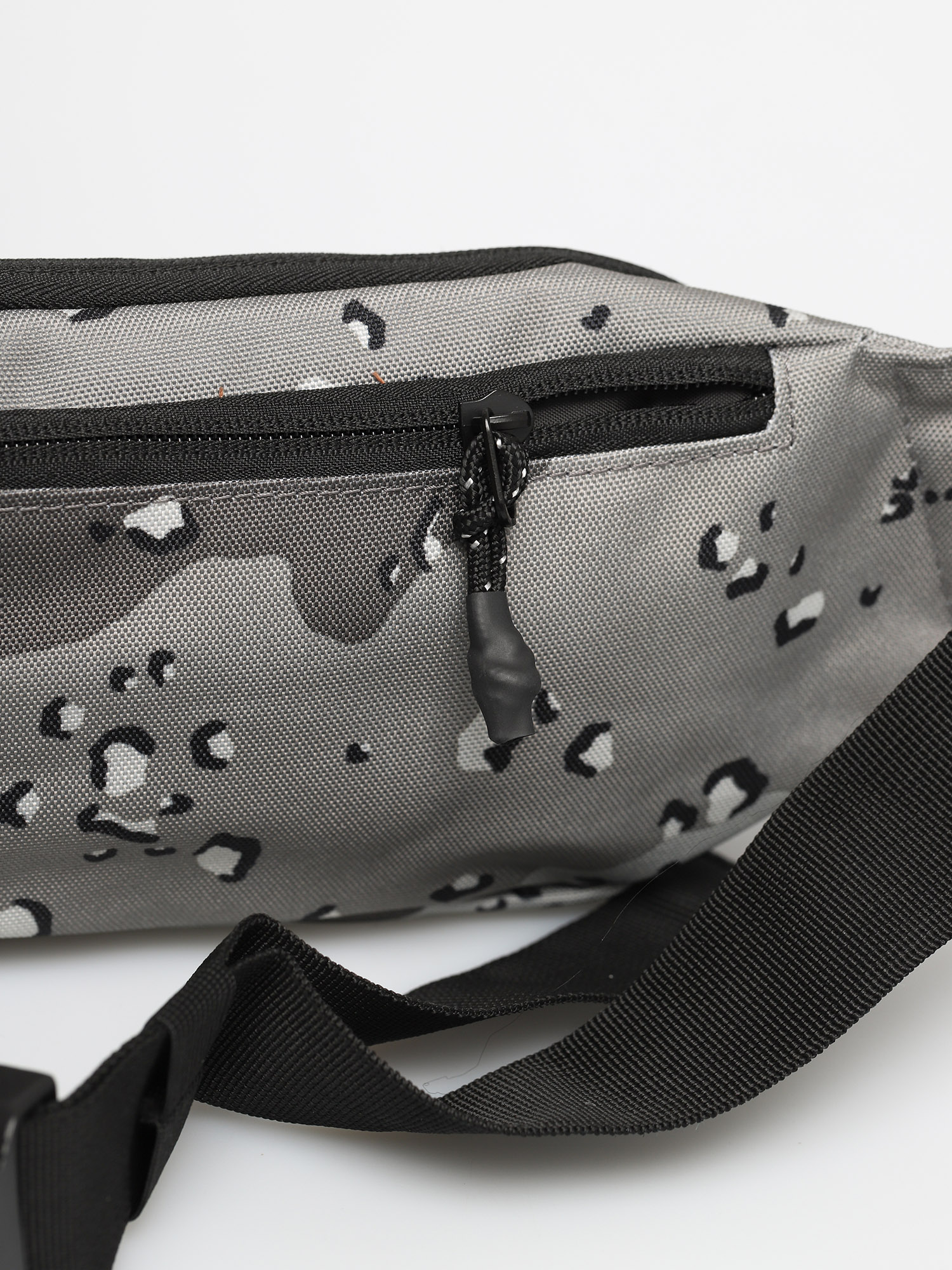 DC Tussler 2 Bum bag (frost chip camo)