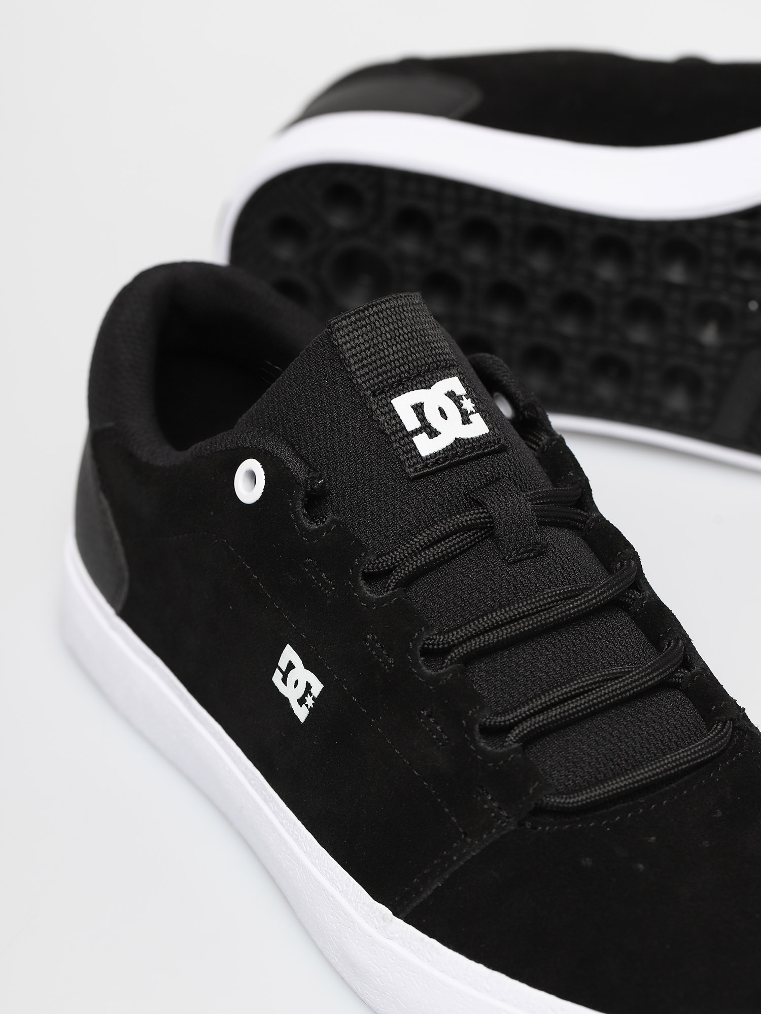dc black and white shoes