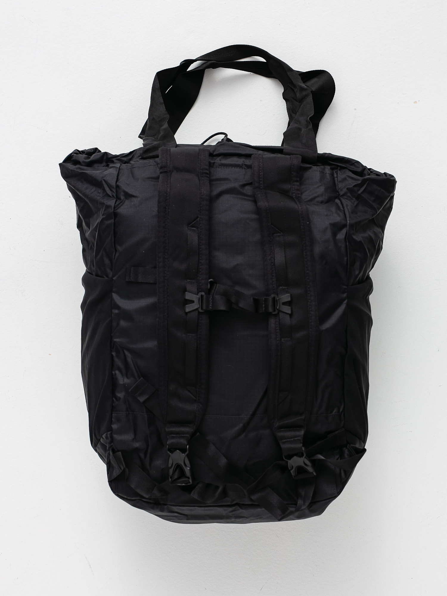 Patagonia Ultralight Black Hole Tote Pack Rucksack (black)