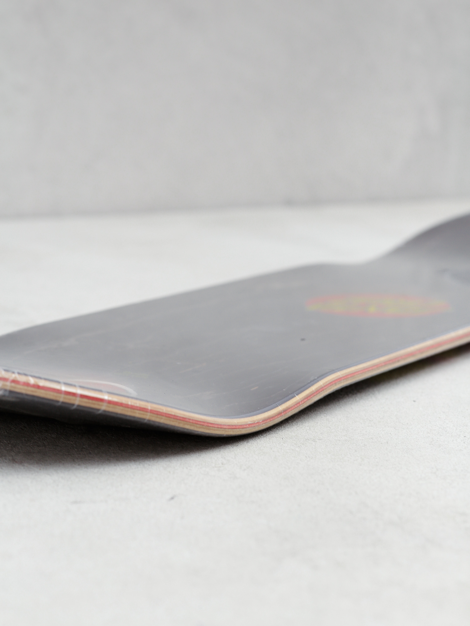 Santa Cruz Classic Dot Deck (black/red/yellow)