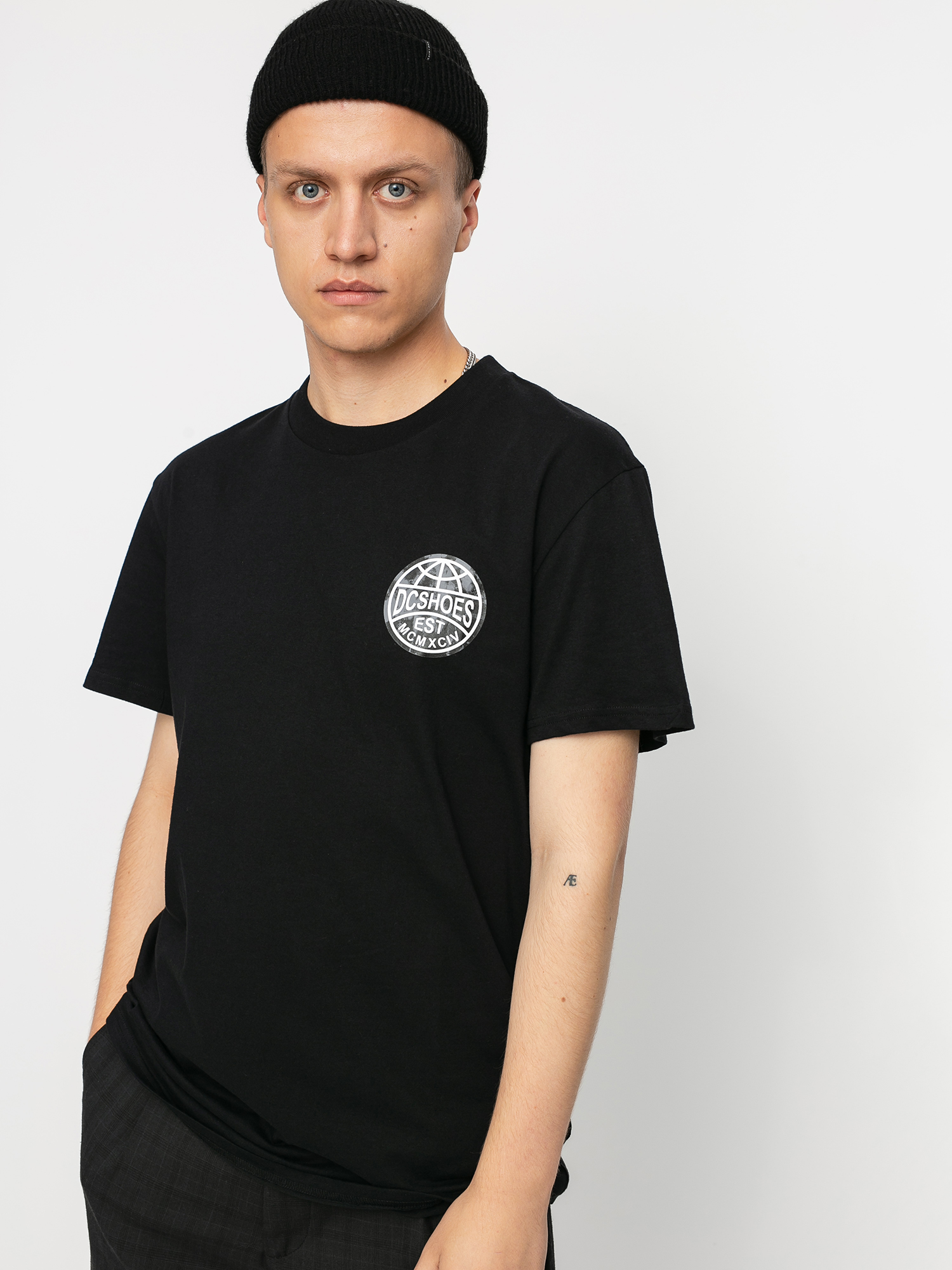 DC Around The Globe T-shirt (black)
