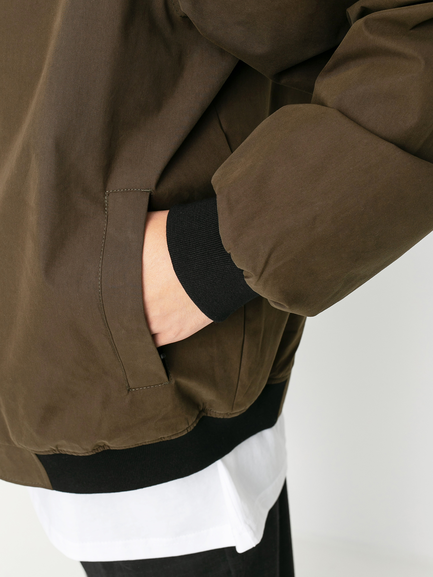 Volcom X Girl Skateboards Jacket (brolive)