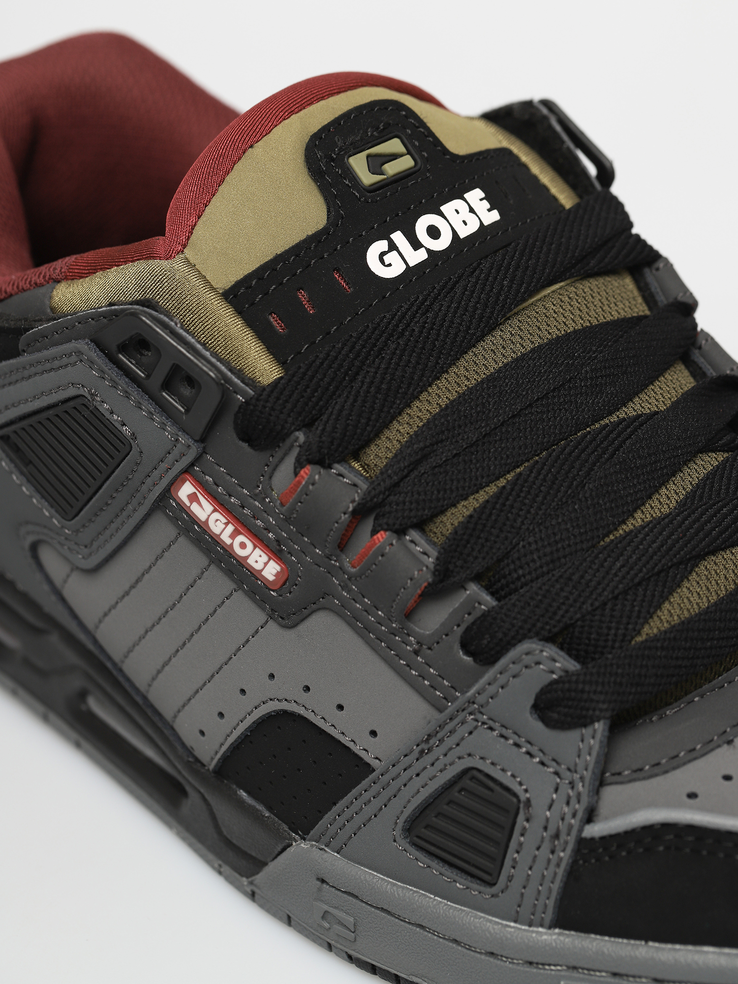 Globe Sabre Shoes (charcoal/black/iron)