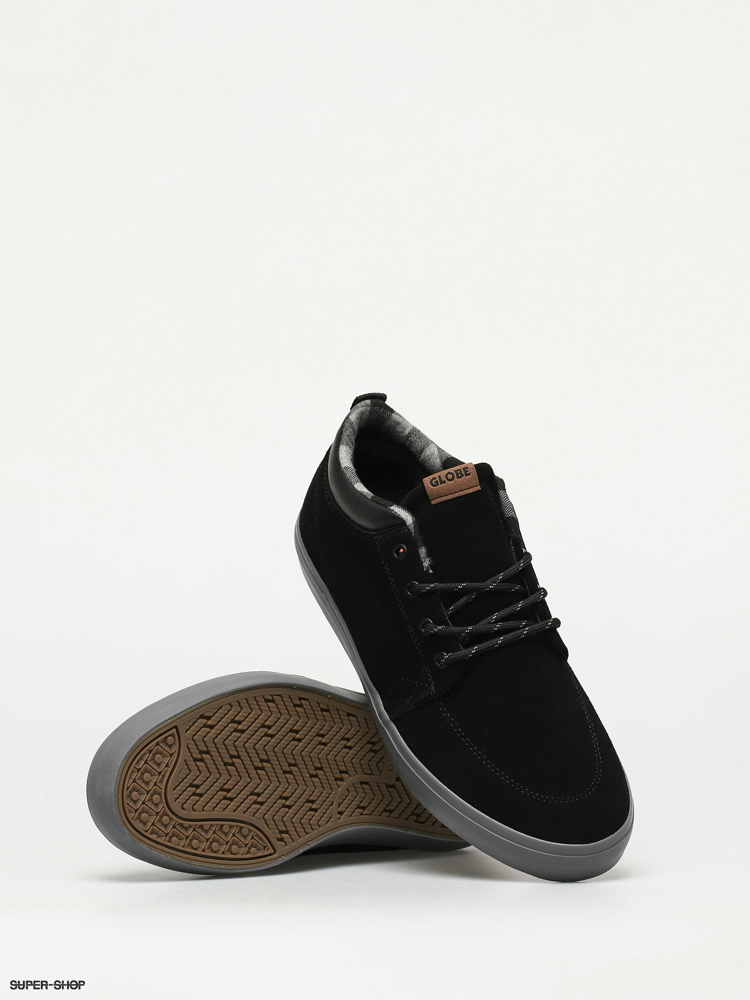 Globe hot sale chukka black