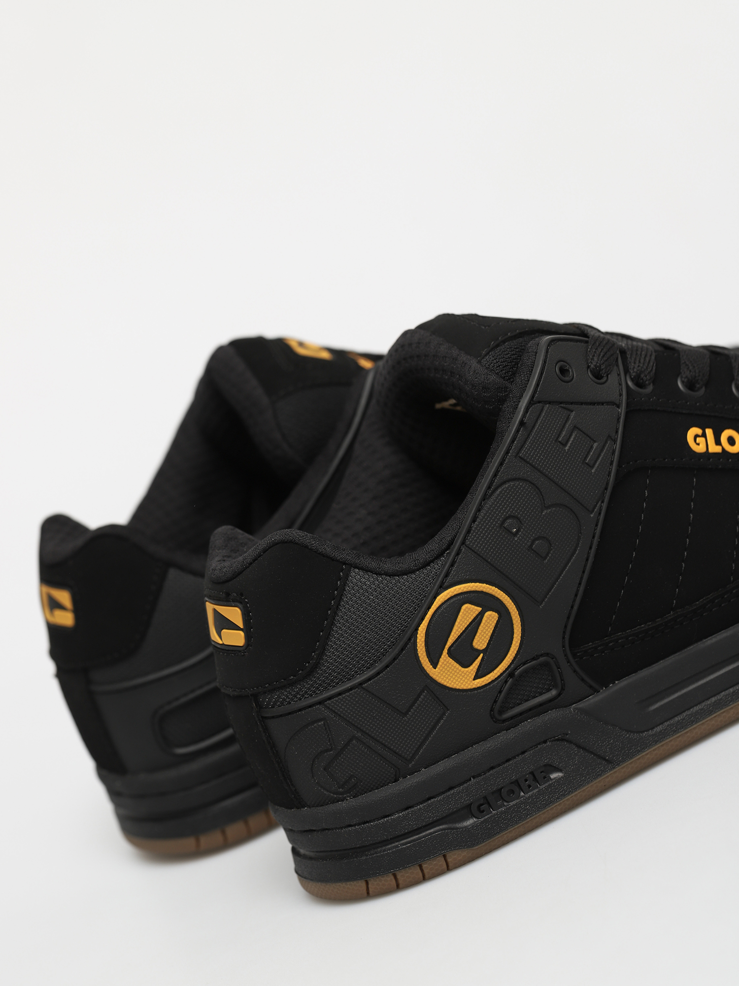Globe Tilt Shoes (black/caramello)