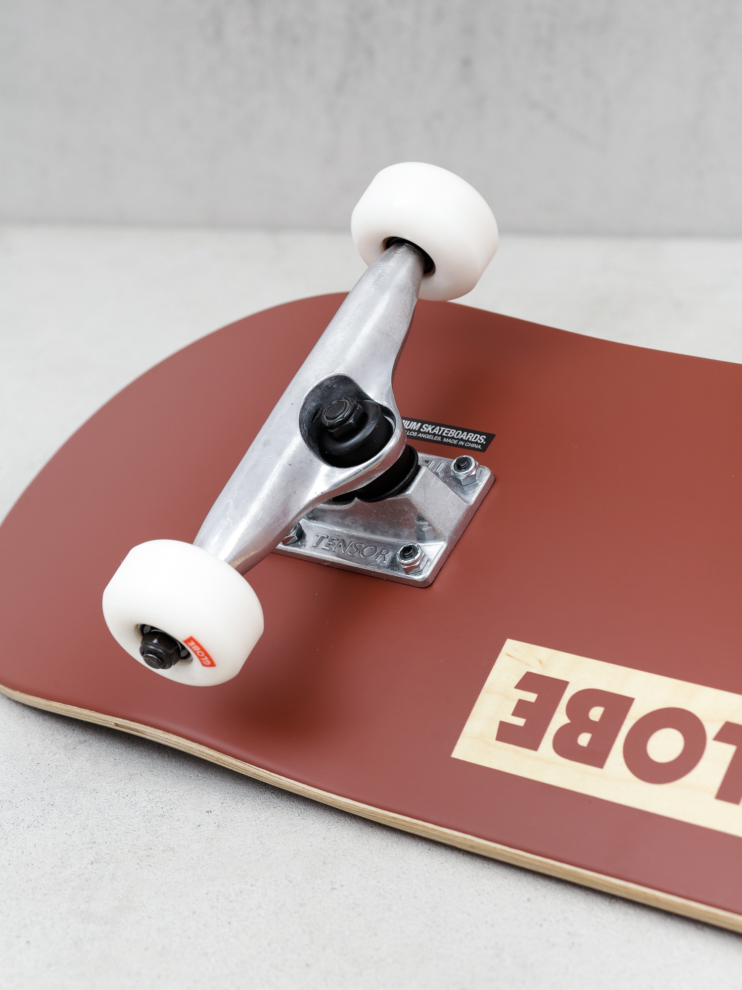 Globe Goodstock Skateboard (clay)
