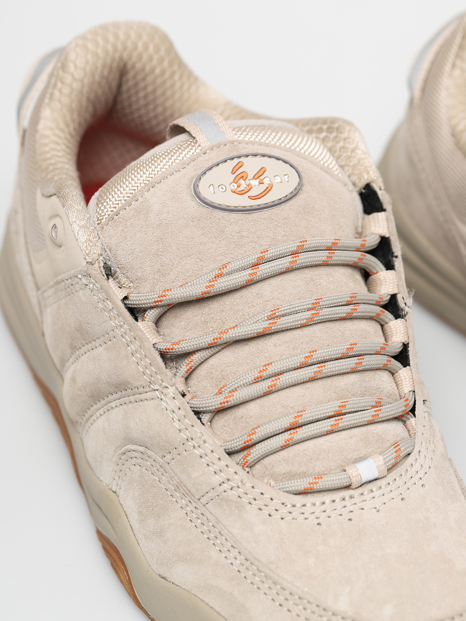 eS Evant Shoes (tan)