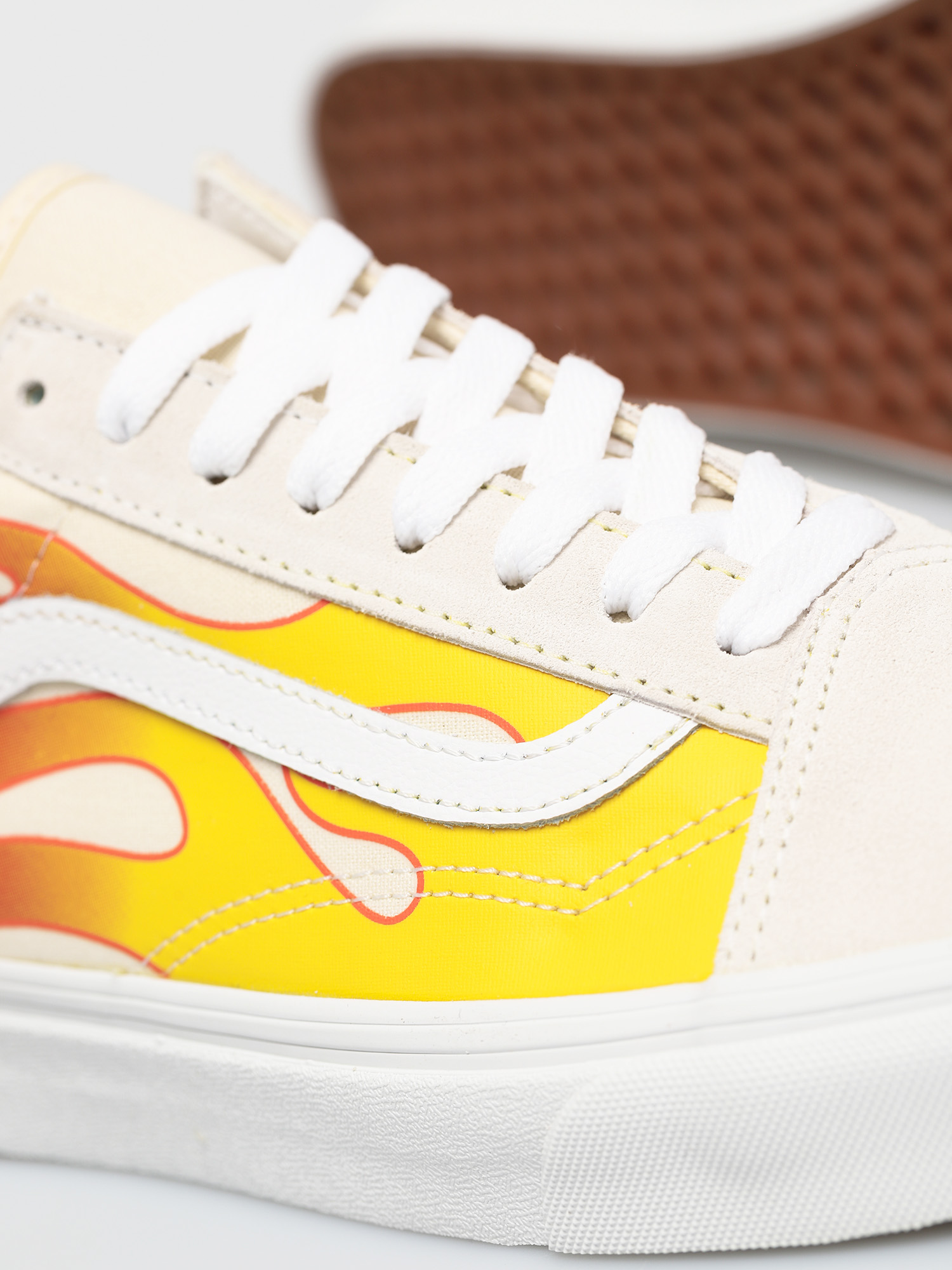 Vans Old Skool Shoes (flame/tr wht/classic wht)