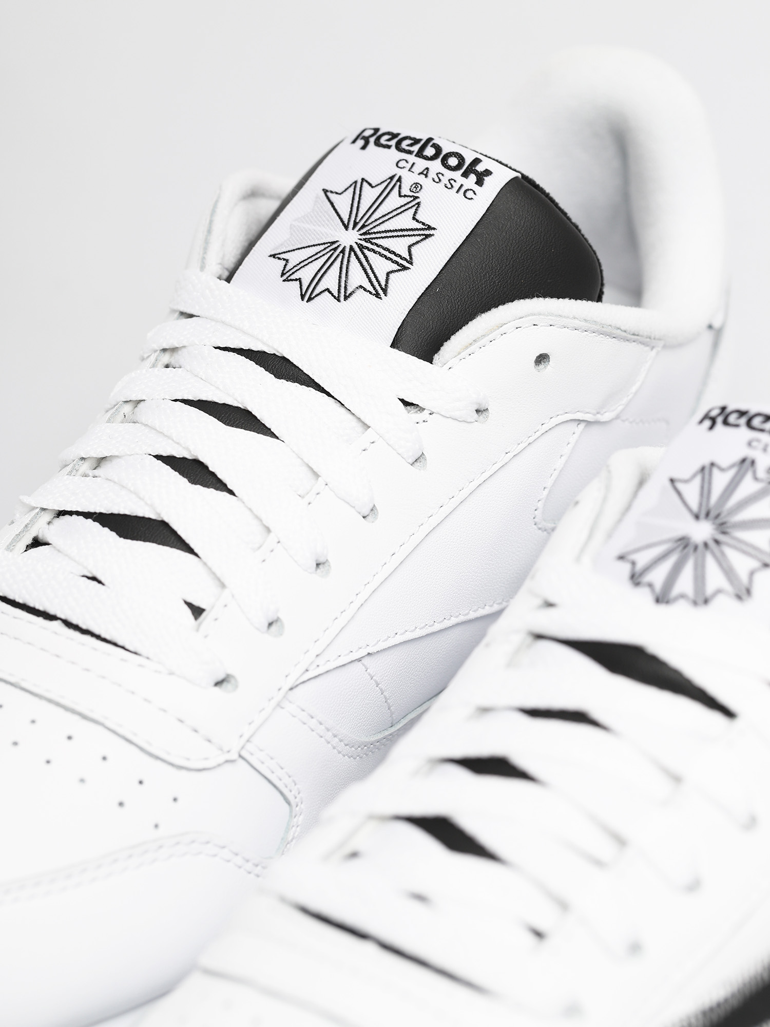 Reebok Classic Leather Shoes (white/black/msilve)