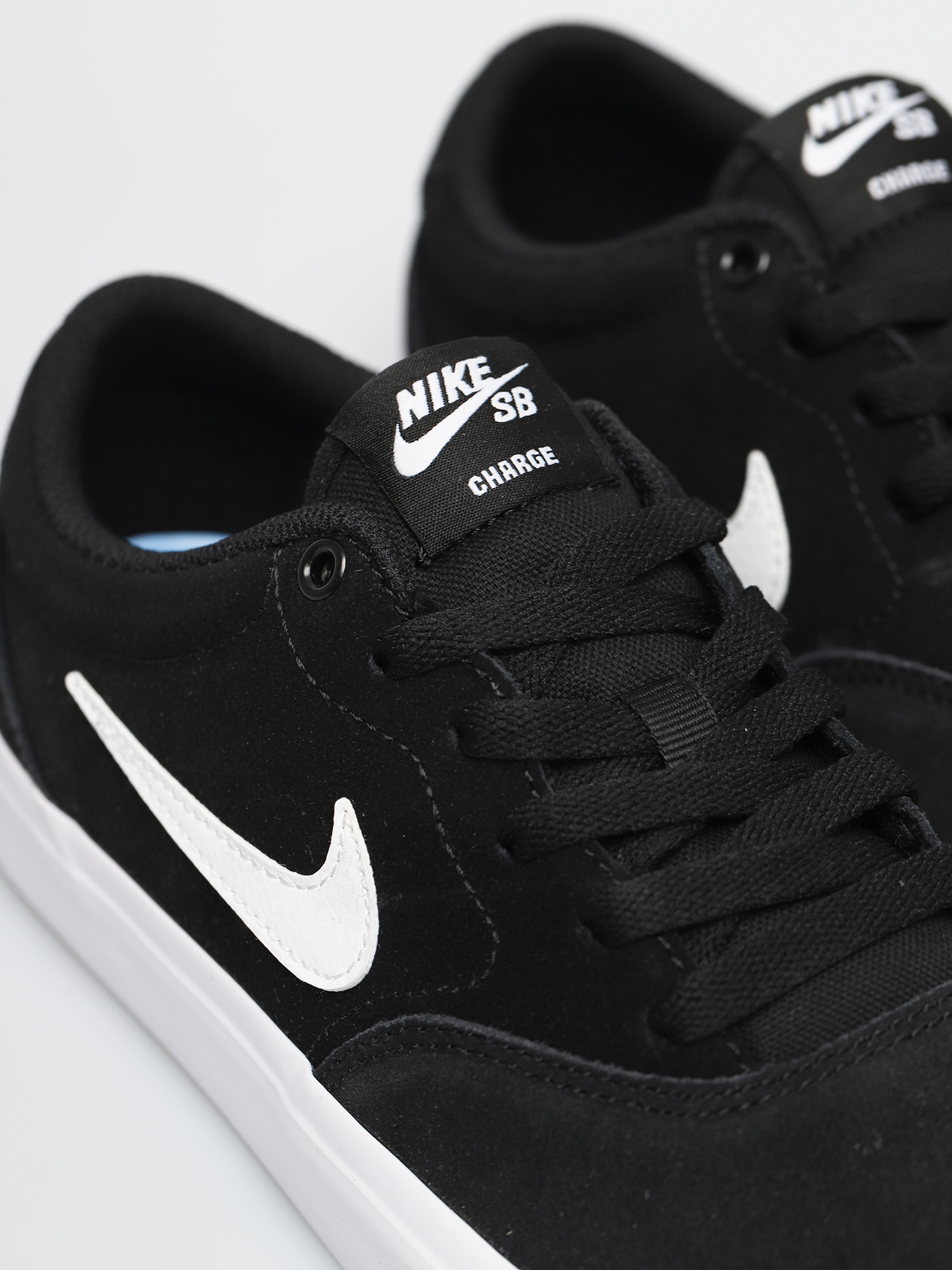 Nike SB Charge Suede Shoes (black/white/black)
