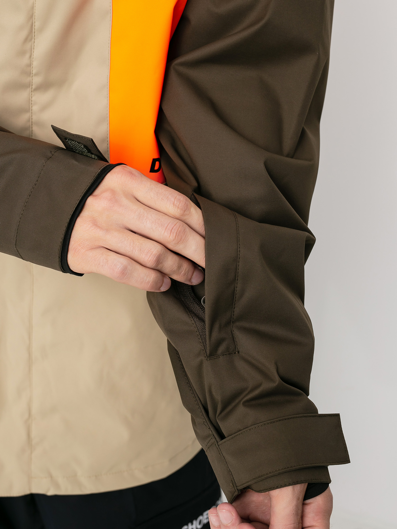 Mens DC Defy Snowboard jacket (twill)