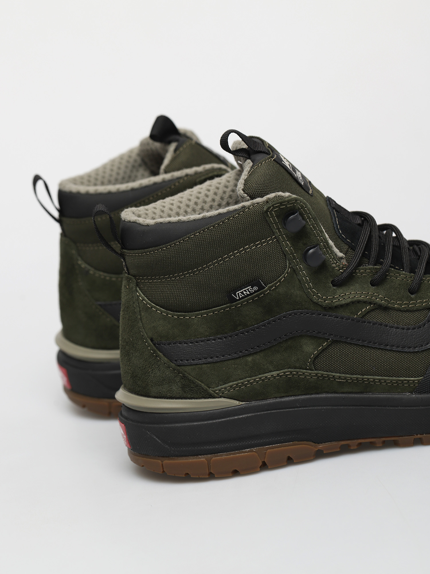 Vans Ultrarange Exo Hi Mte Shoes (66 supply/grape leaf)