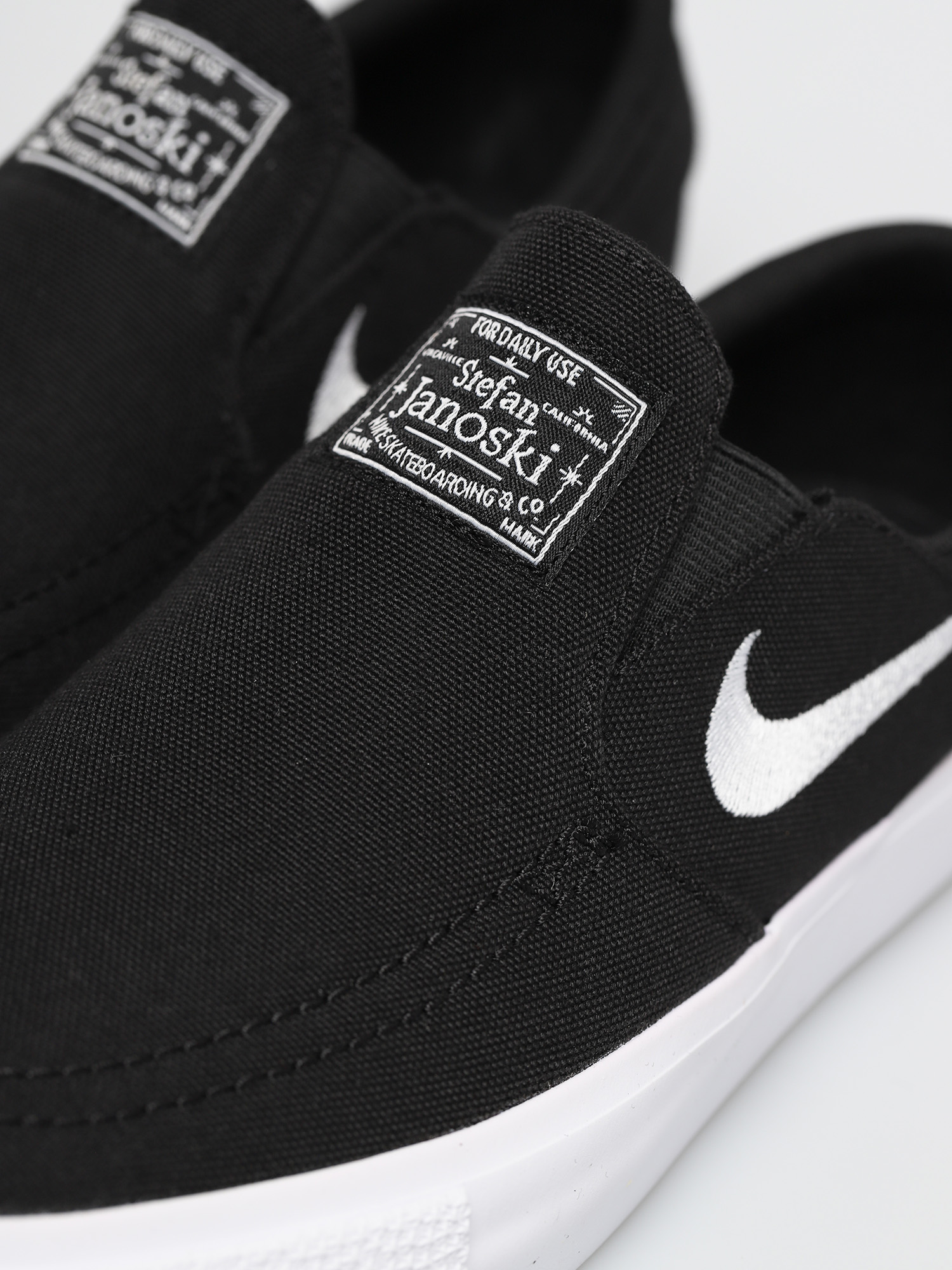 Nike SB Stefan Janoski Canvas Slip Gs Schuhe (black/white)