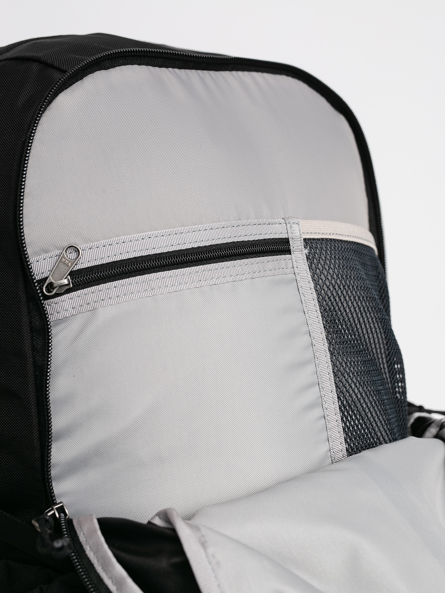 Patagonia Refugio Pack 28L Backpack (black)