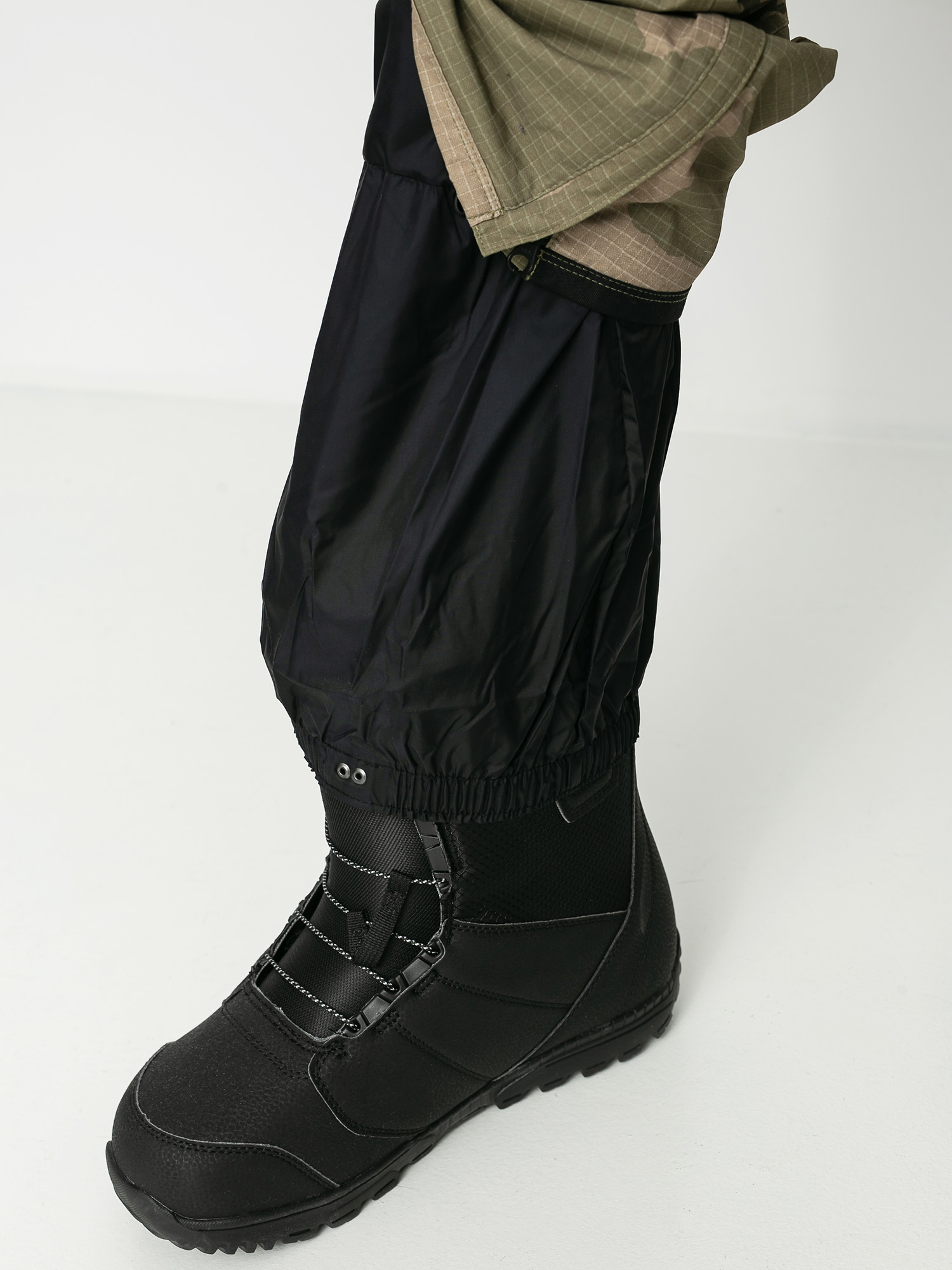 Mens Burton Cargo Snowboard pants (barren camo)