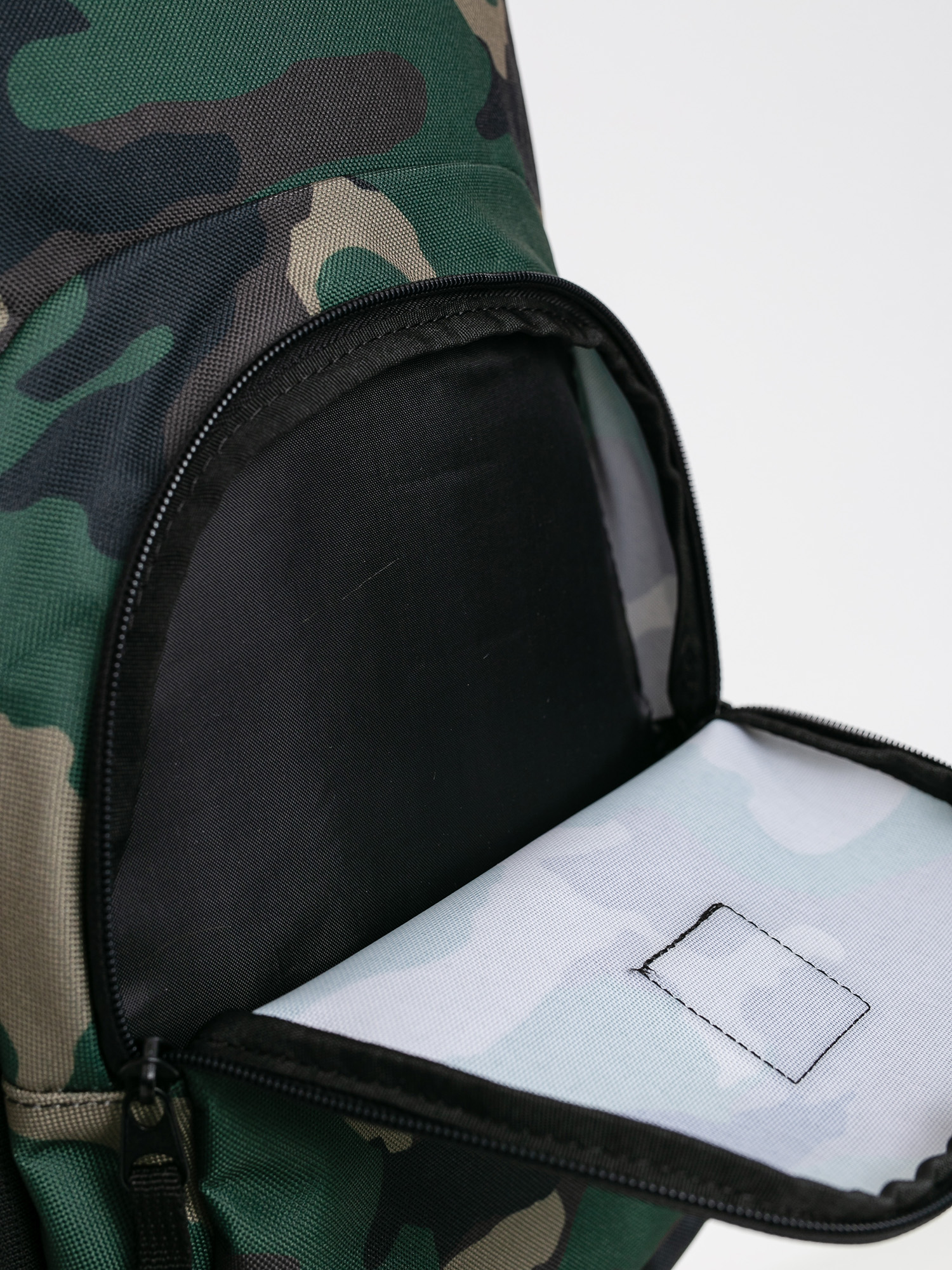 RVCA Estate III Rucksack (camo)