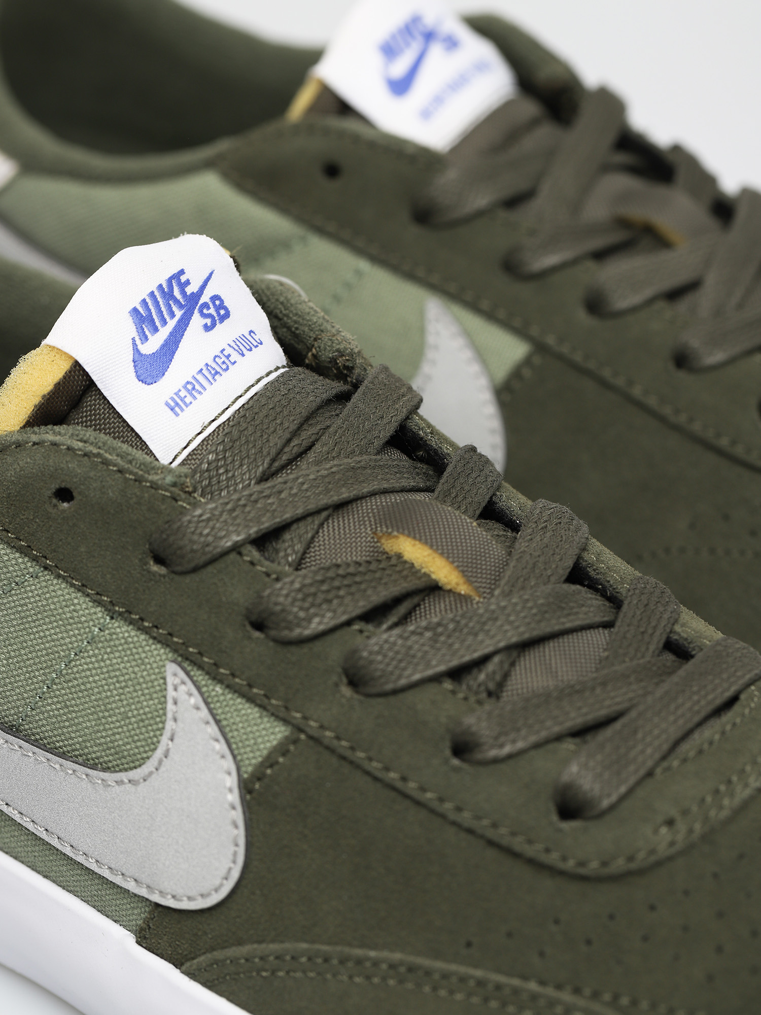 Nike SB Heritage Vulc Prm Shoes (cargo khaki/medium grey spiral sage)