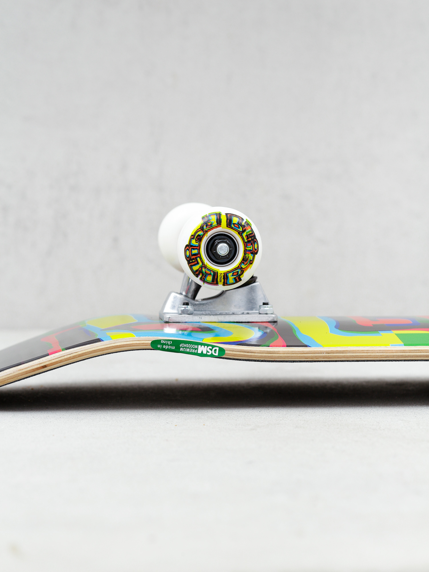 Blind Logo Glitch Skateboard (black)