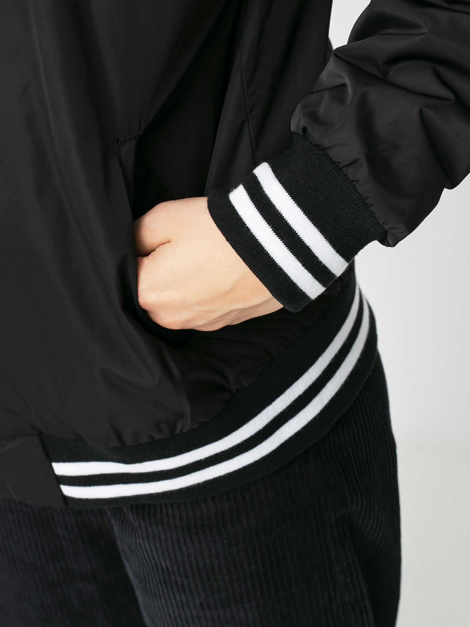 Vans Varsity Bomber Jacket Wmn (black)