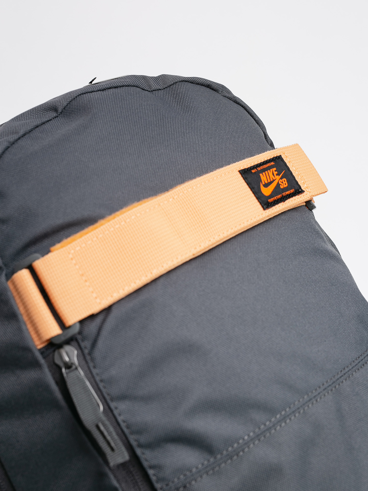 Nike SB Courthouse Backpack (iron grey/gelati/starfish)